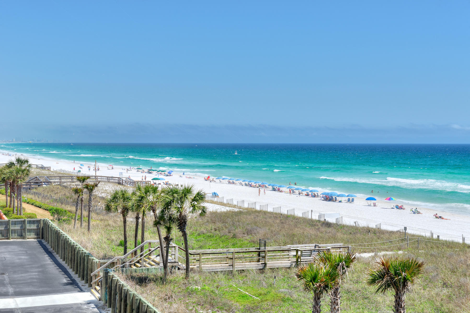 HOLIDAY SURF & RACQUET CLUB - Residential