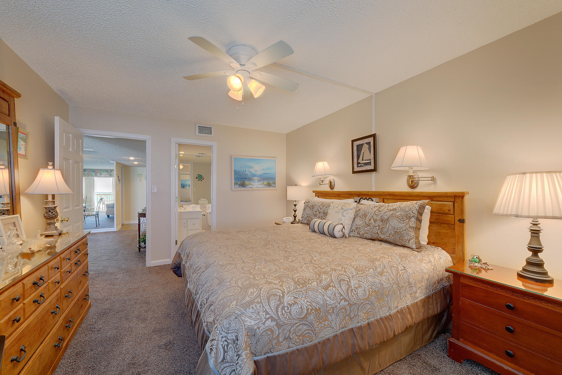 HOLIDAY SURF & RACQUET CLUB - Residential