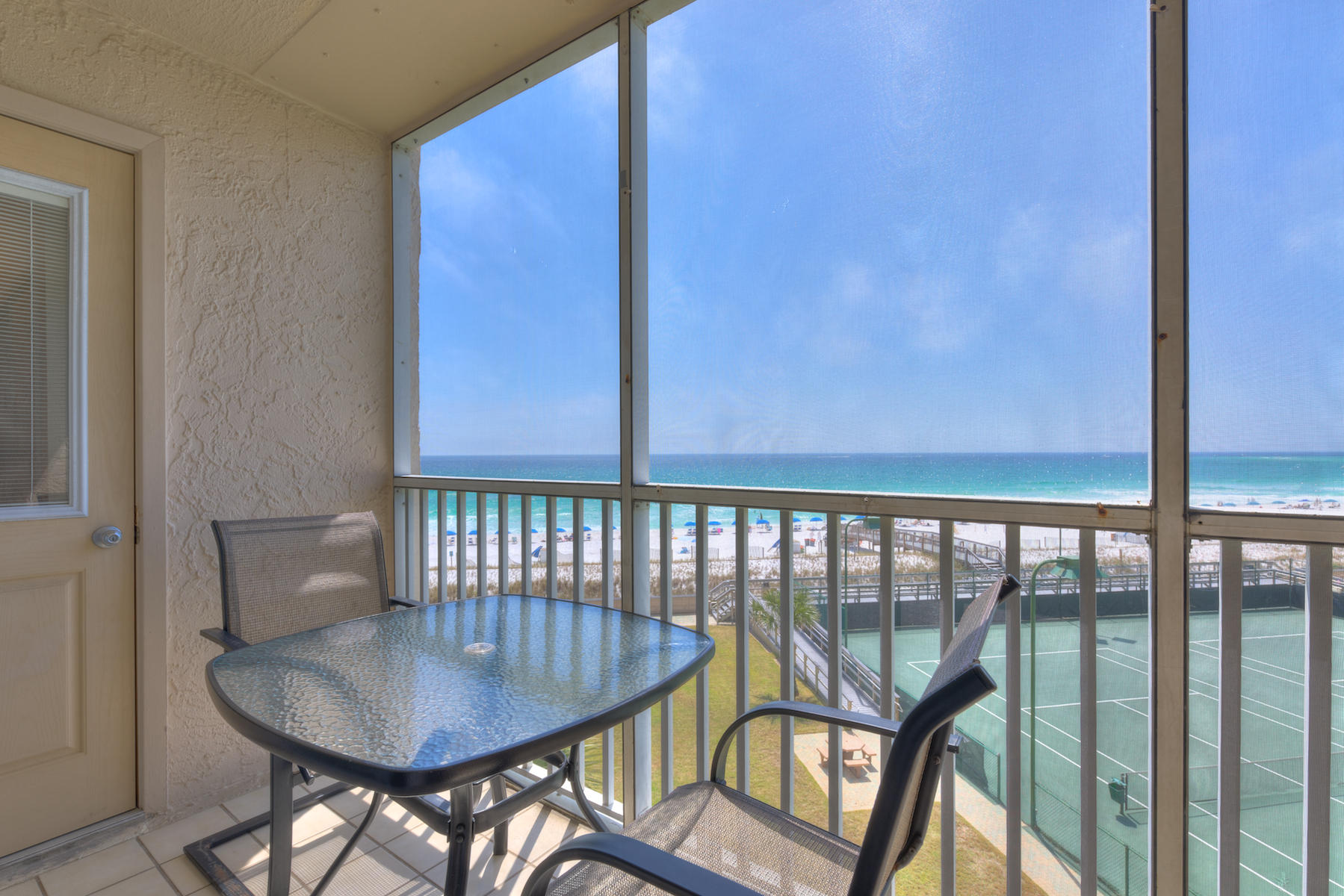 HOLIDAY SURF & RACQUET CLUB - Residential