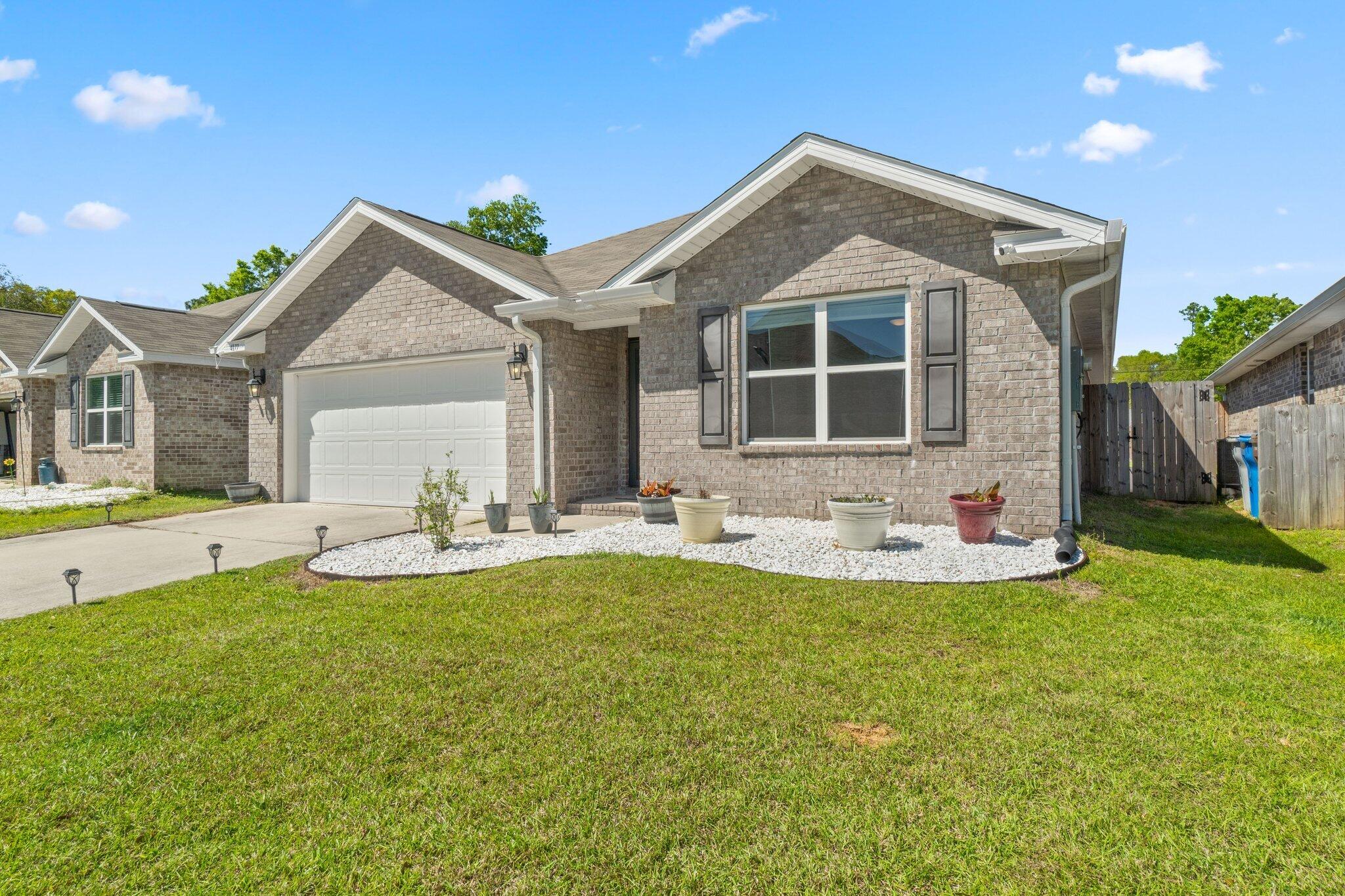 MONTICELLO ESTATES - Residential