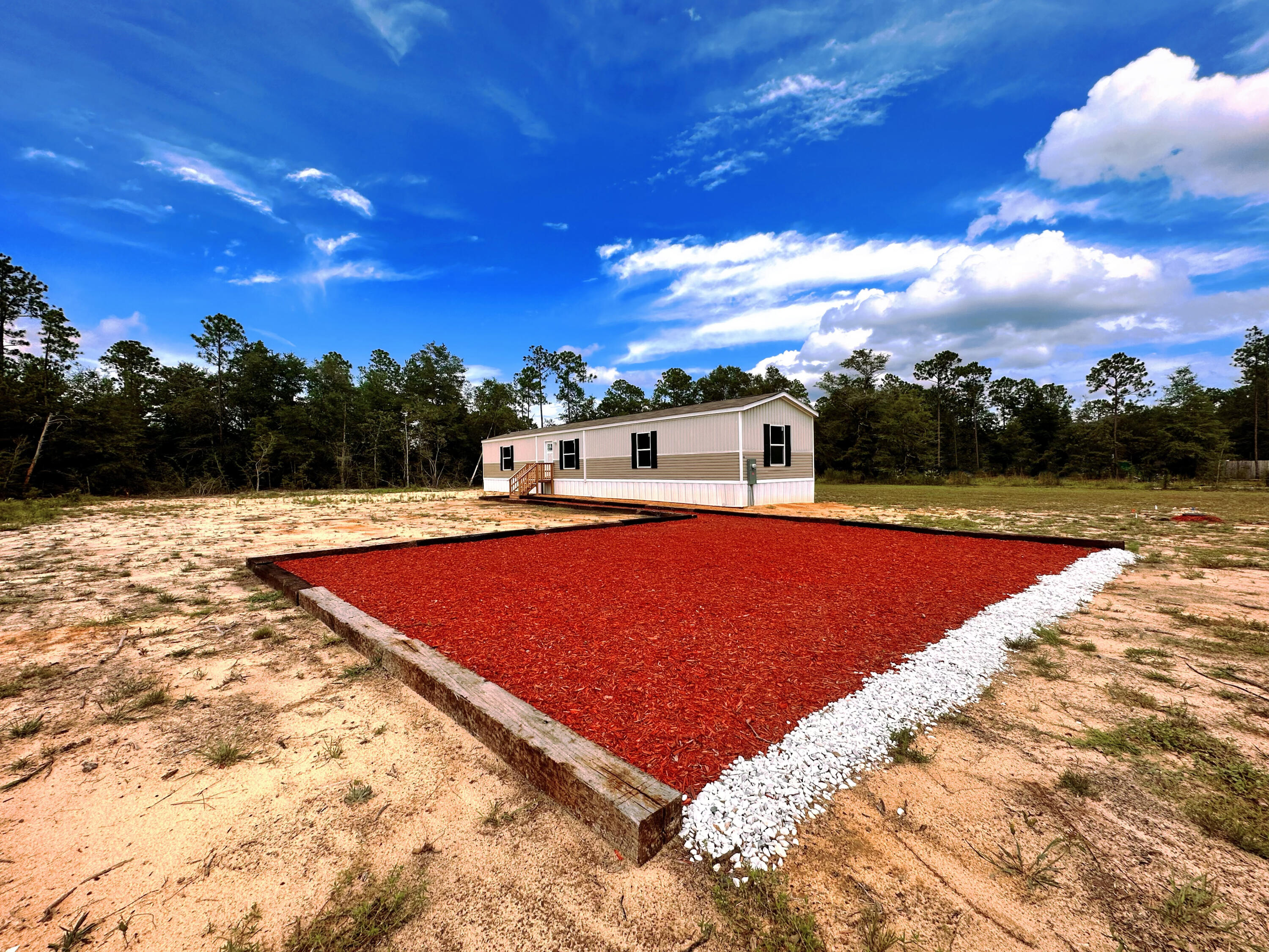 CV PINES/TRIPLE LAKE THE PINES S/D LOT 27 BLK 6 - Residential