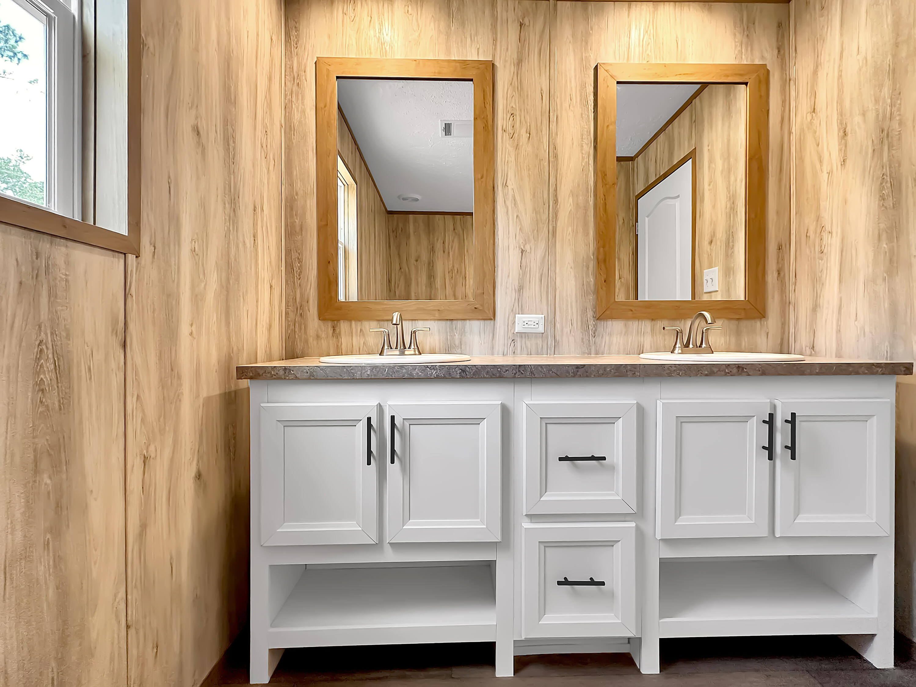 CV PINES/TRIPLE LAKE THE PINES S/D LOT 27 BLK 6 - Residential