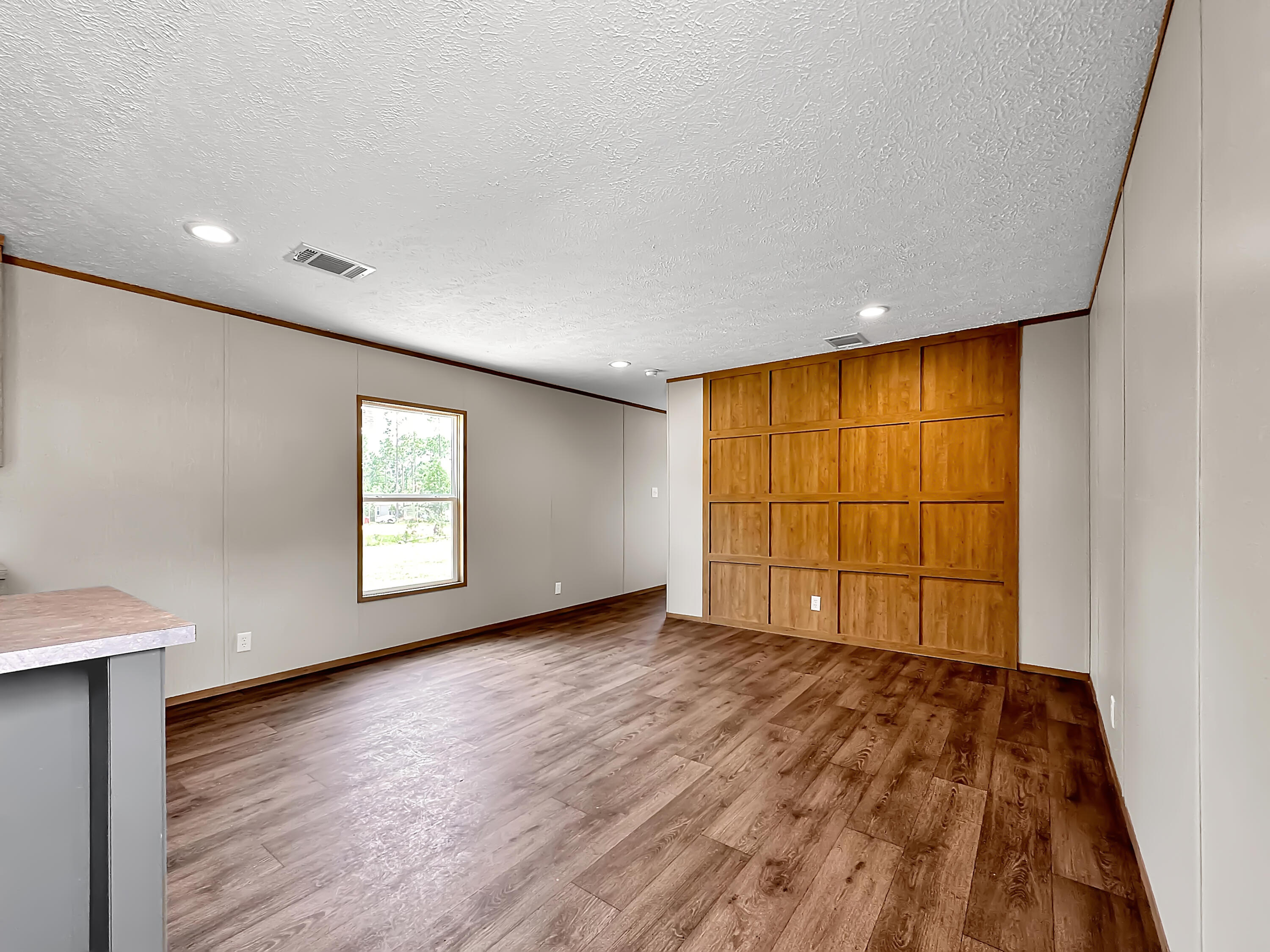 CV PINES/TRIPLE LAKE THE PINES S/D LOT 27 BLK 6 - Residential