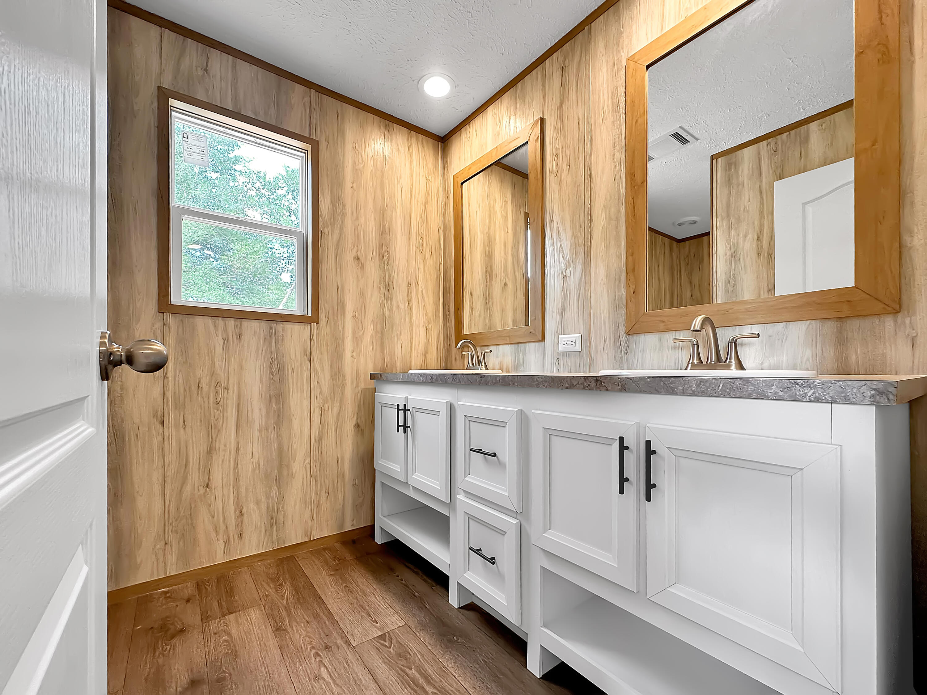 CV PINES/TRIPLE LAKE THE PINES S/D LOT 27 BLK 6 - Residential