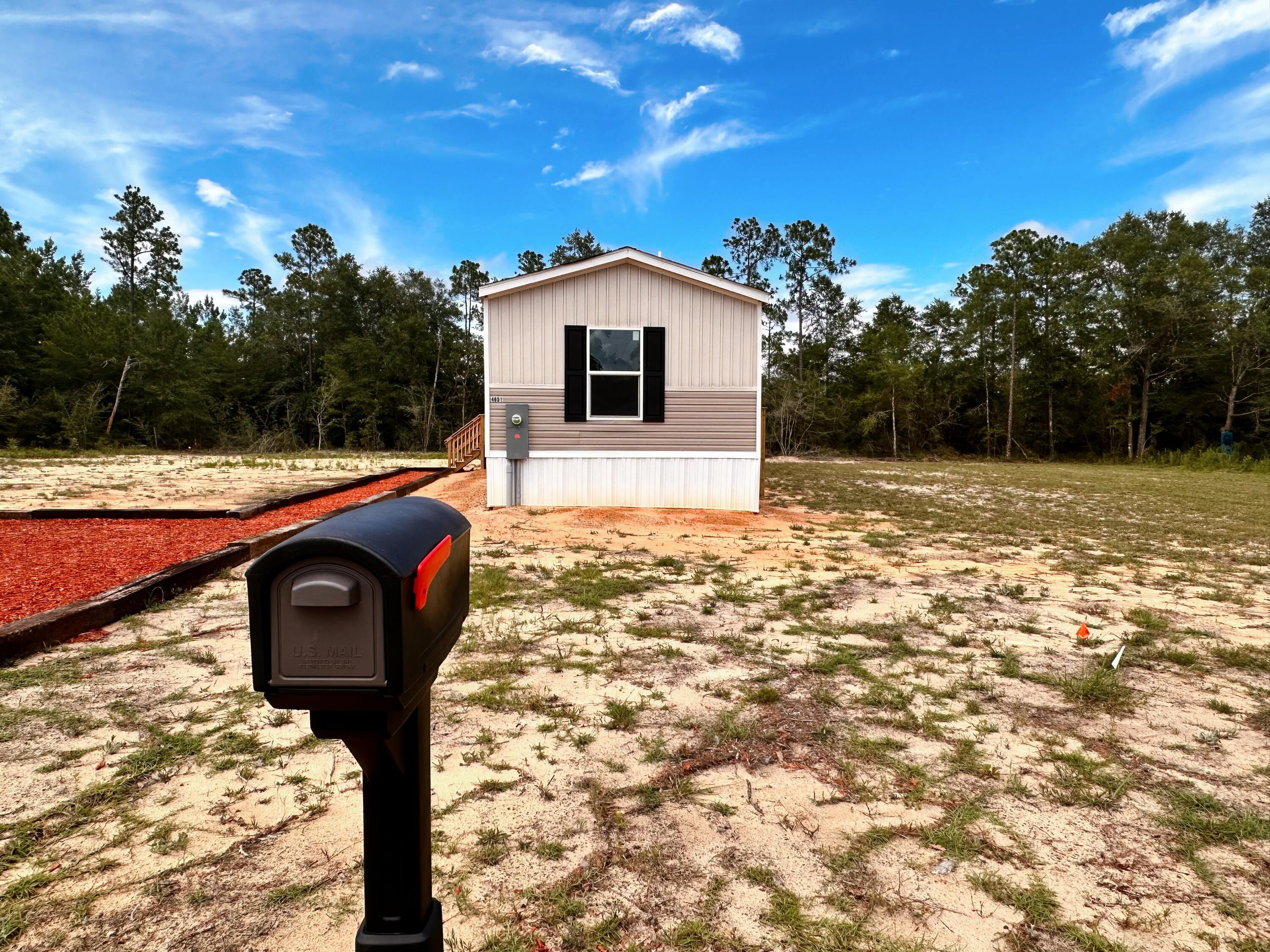 CV PINES/TRIPLE LAKE THE PINES S/D LOT 27 BLK 6 - Residential