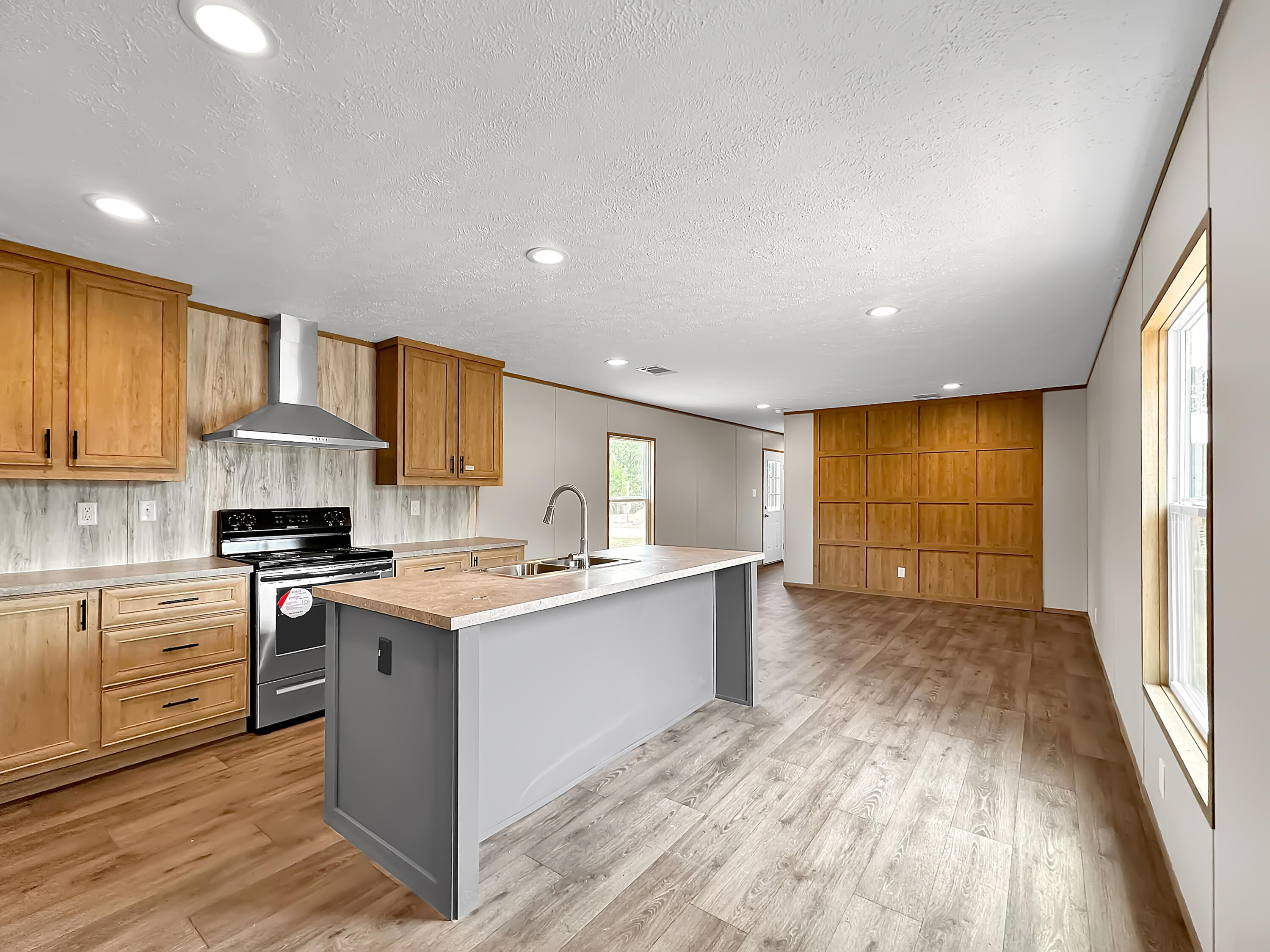 CV PINES/TRIPLE LAKE THE PINES S/D LOT 27 BLK 6 - Residential