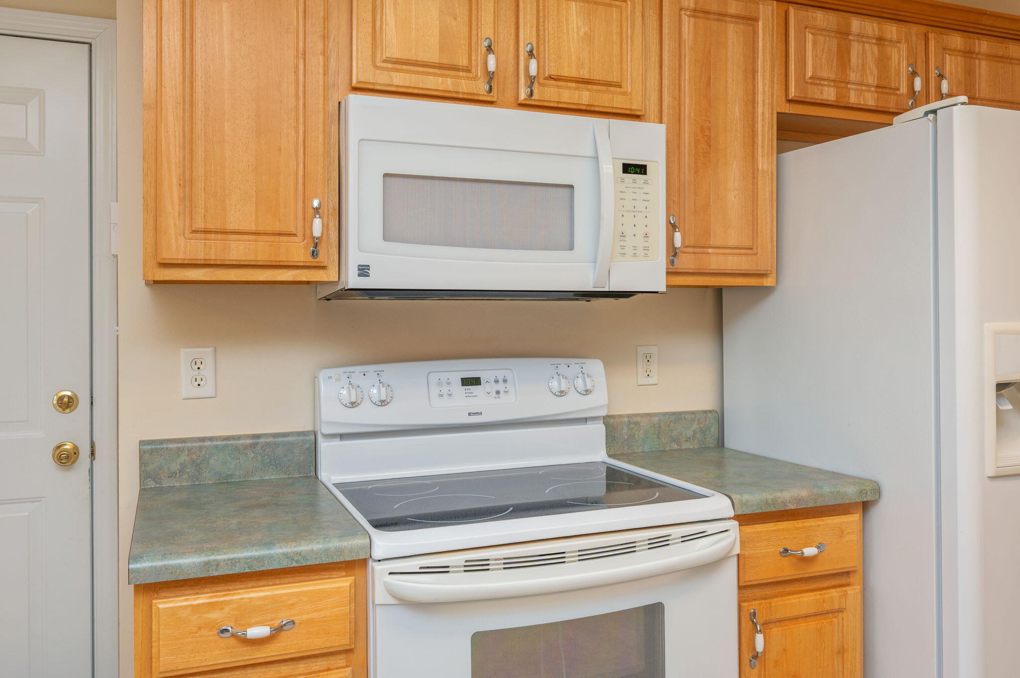 FAIRCHILD ESTATES BLK B LOT 2 - Residential