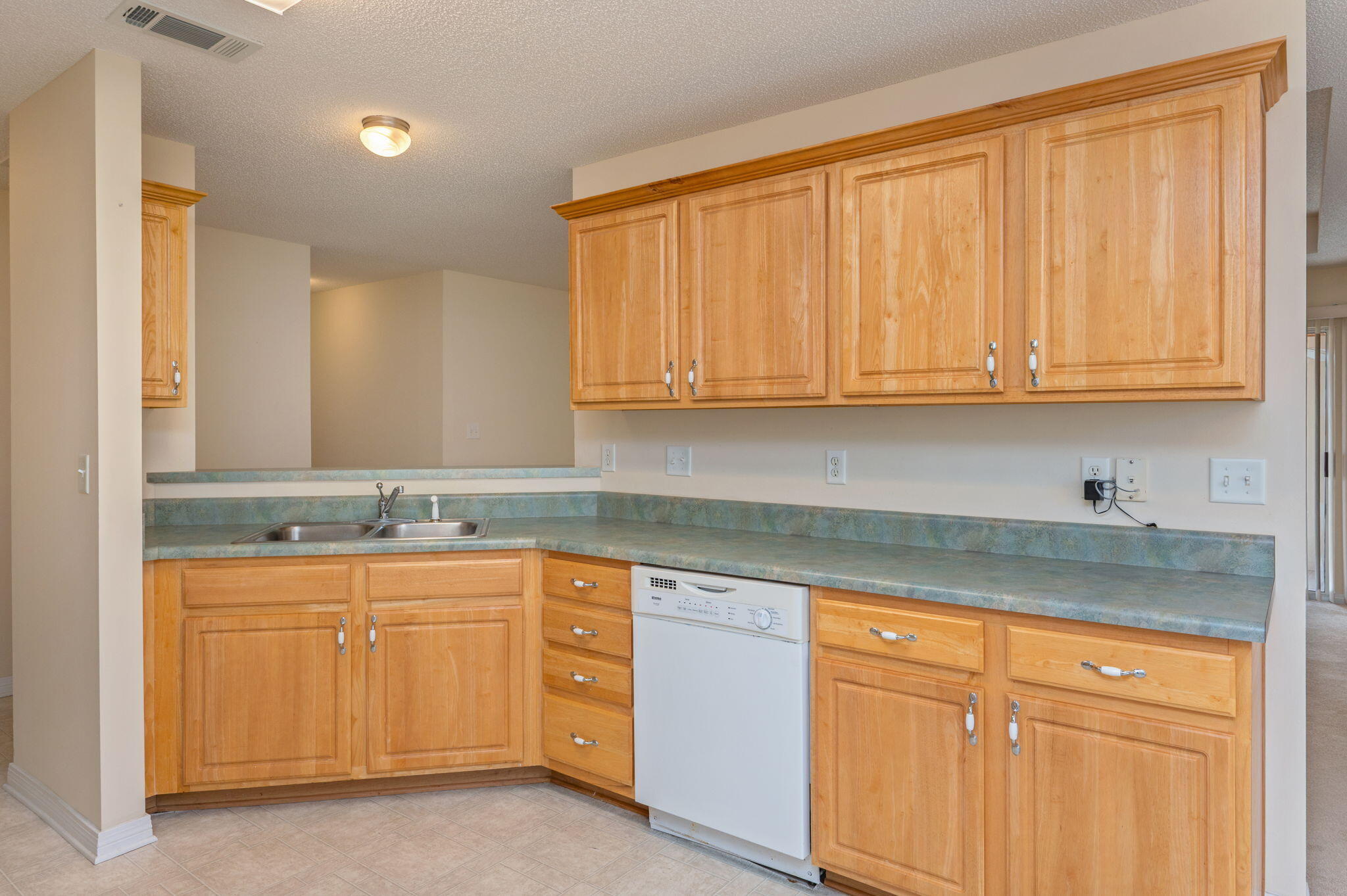 FAIRCHILD ESTATES BLK B LOT 2 - Residential