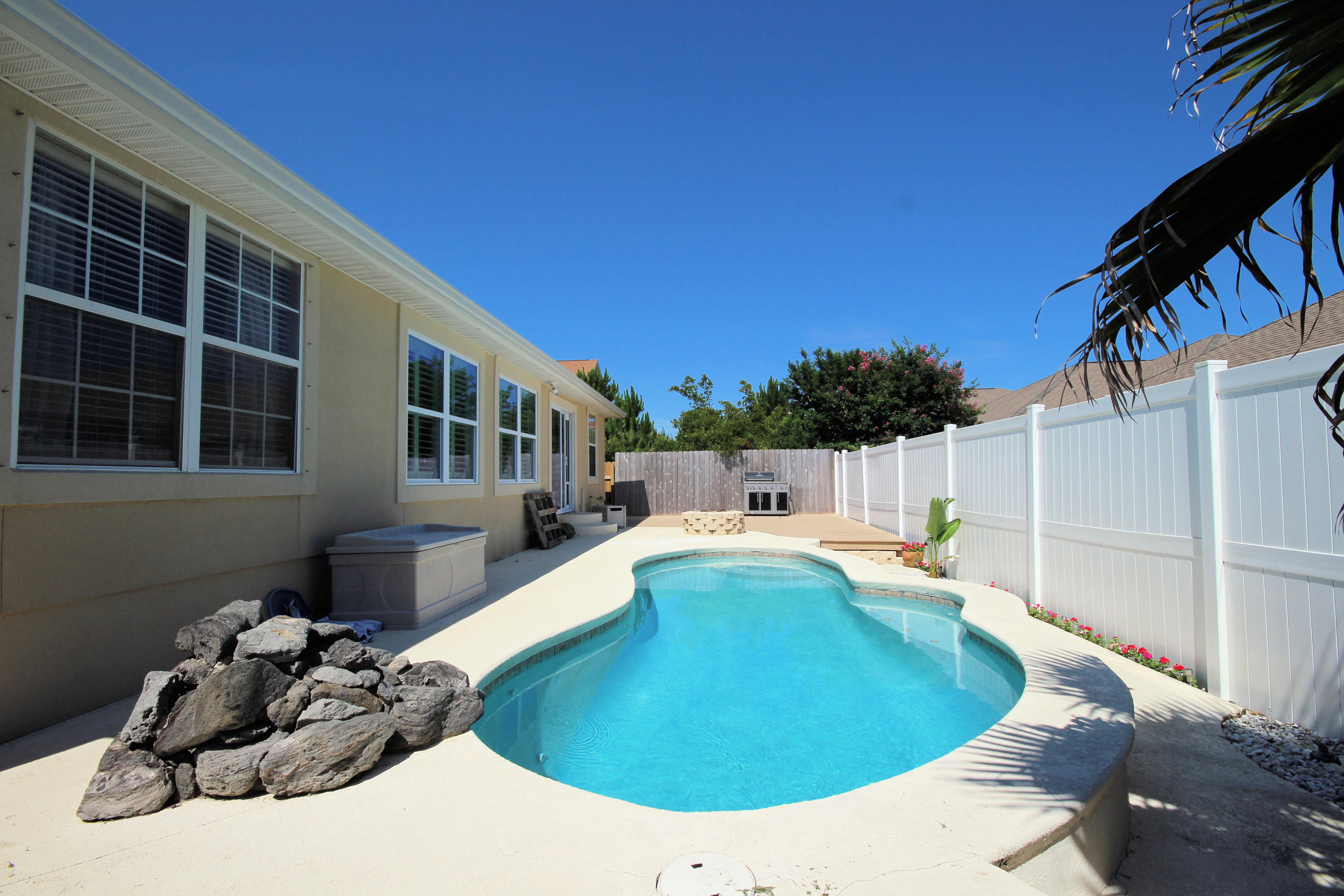 SPARKLING WATERS - Residential