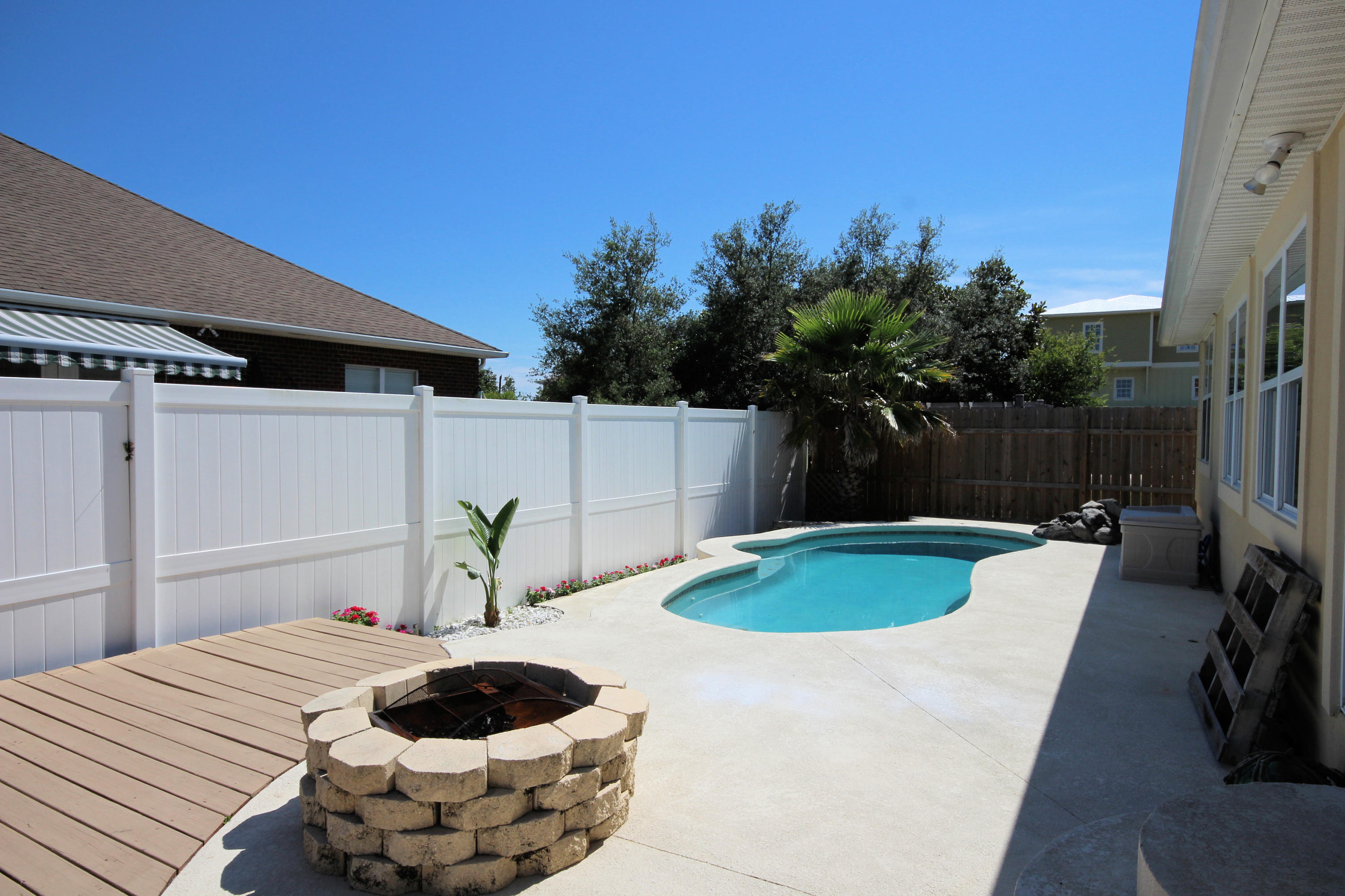 SPARKLING WATERS - Residential