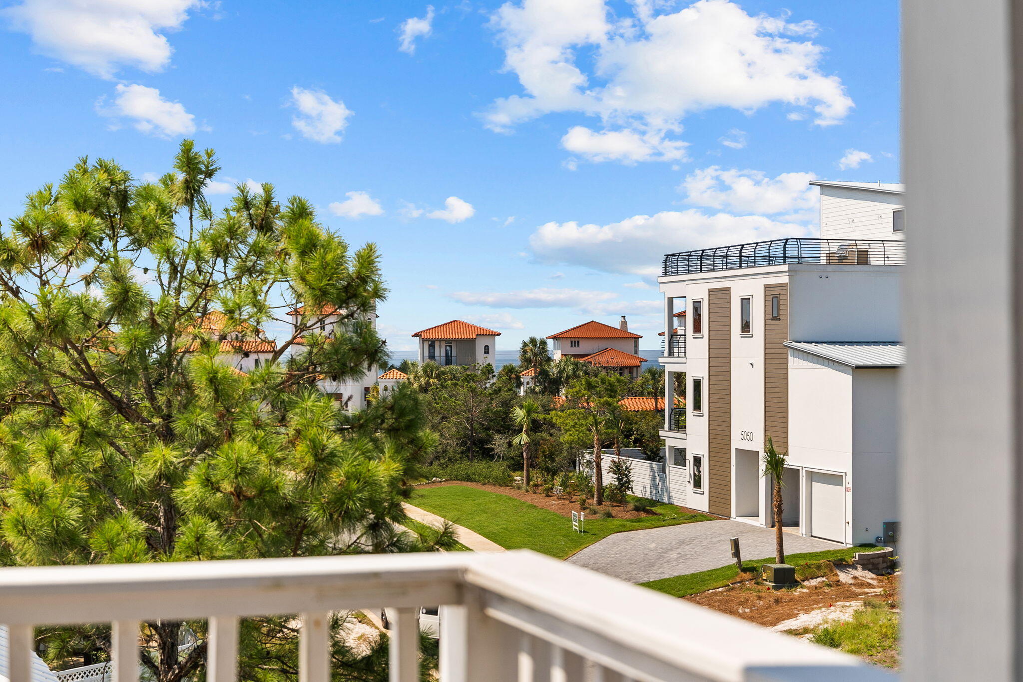 CALYPSO POINTE - Residential