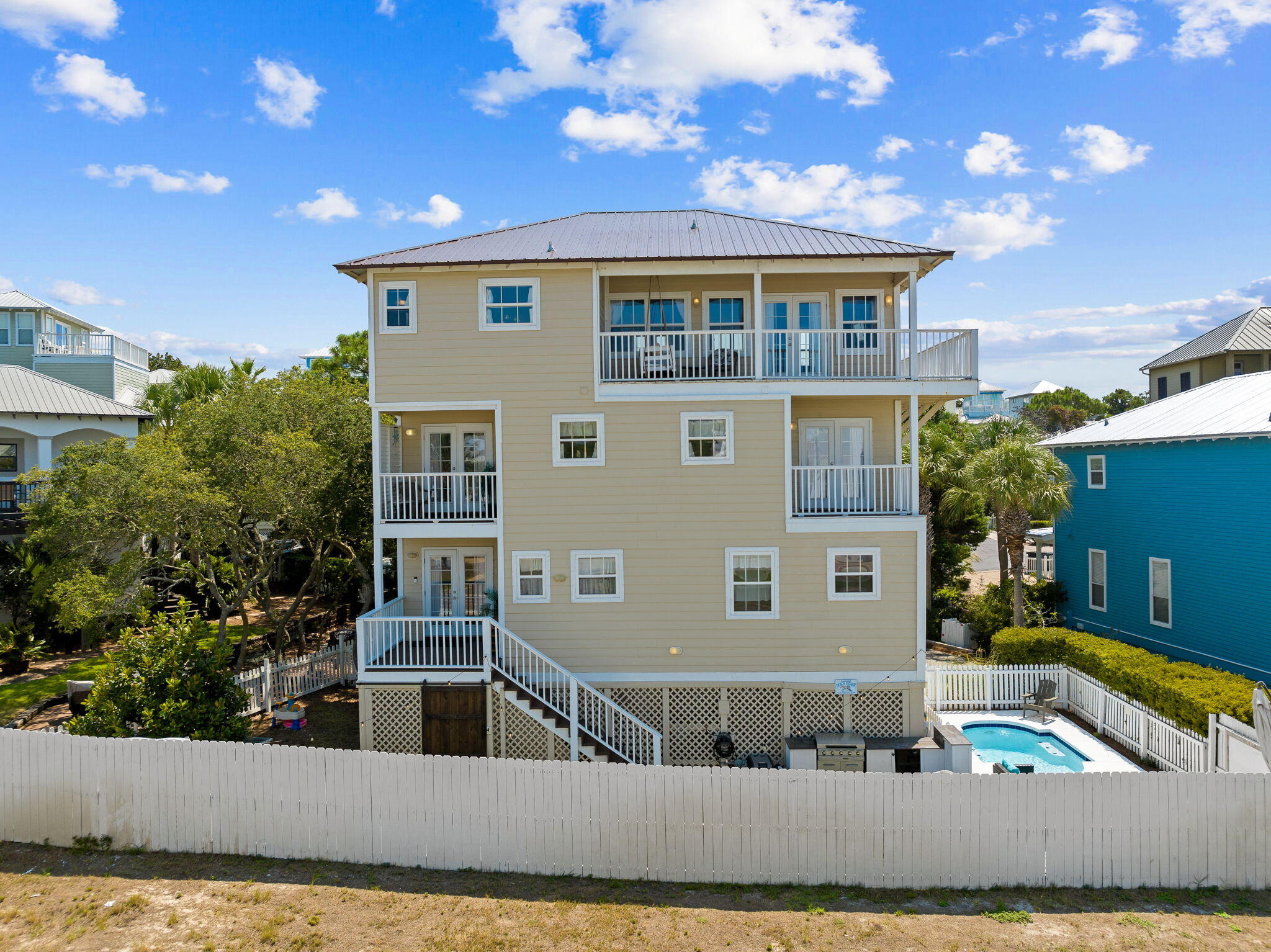 CALYPSO POINTE - Residential