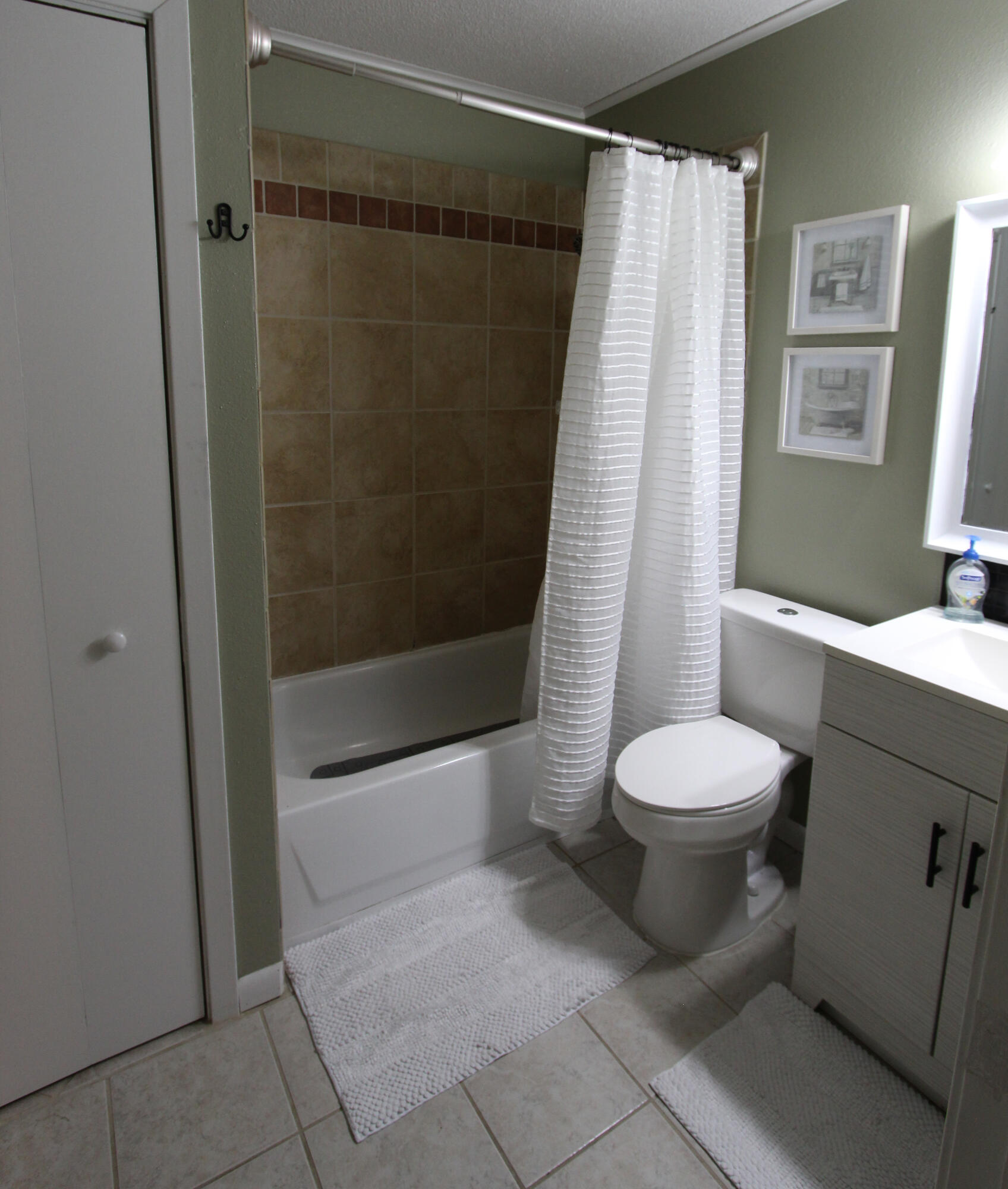 MORRIS ADDN TO CRESTVIEW - Residential