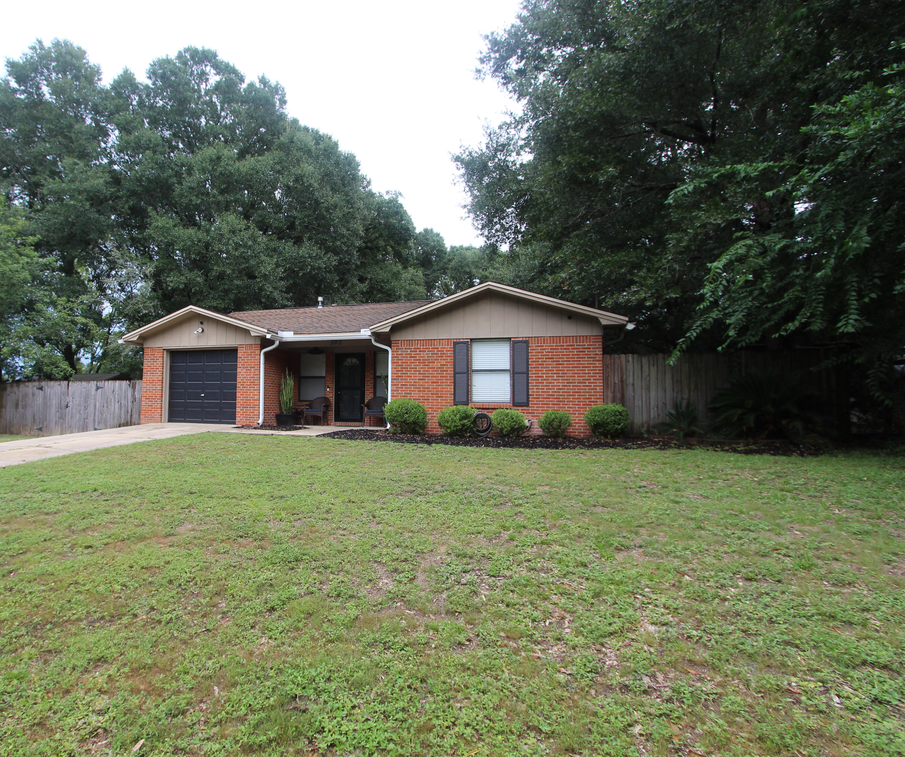 MORRIS ADDN TO CRESTVIEW - Residential