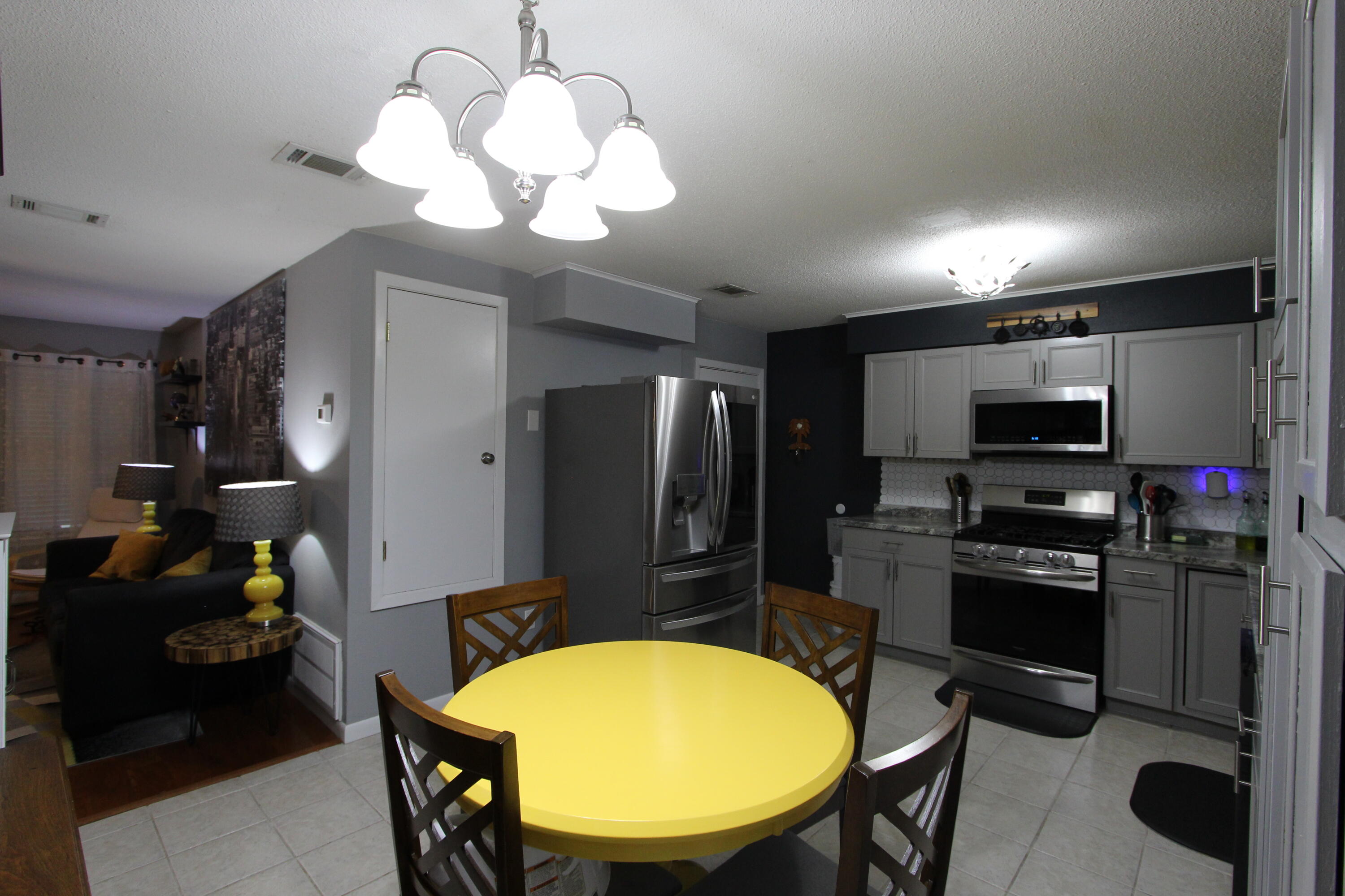 MORRIS ADDN TO CRESTVIEW - Residential