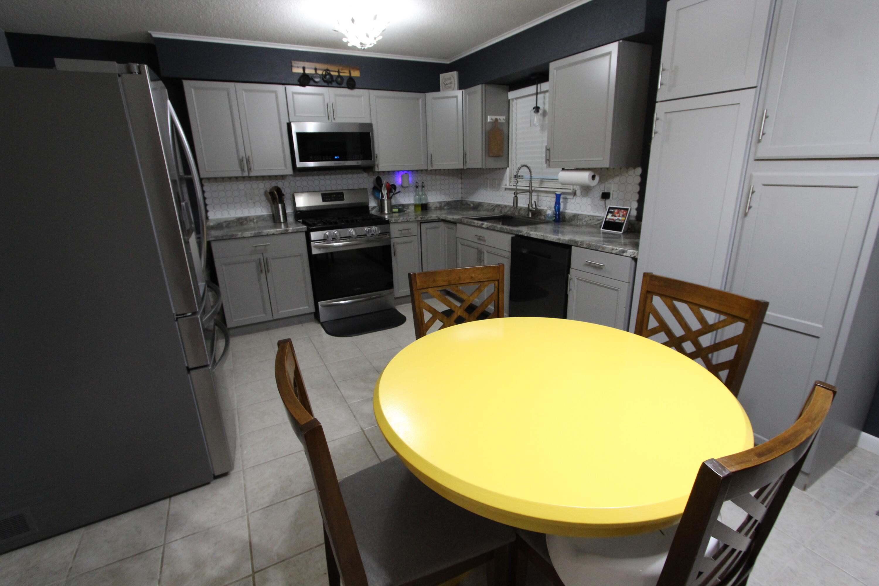 MORRIS ADDN TO CRESTVIEW - Residential