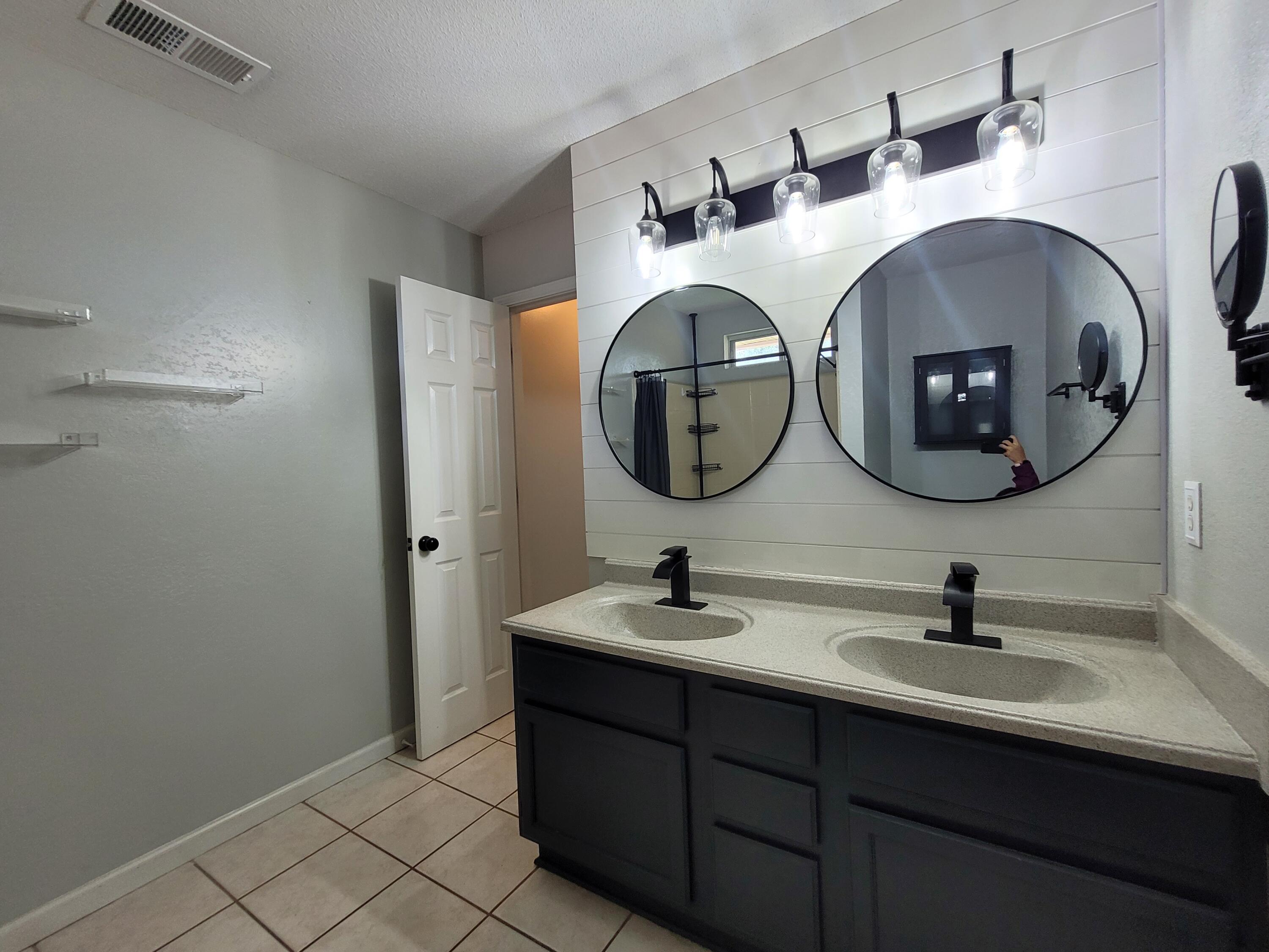 SANDALWOOD - Residential Lease