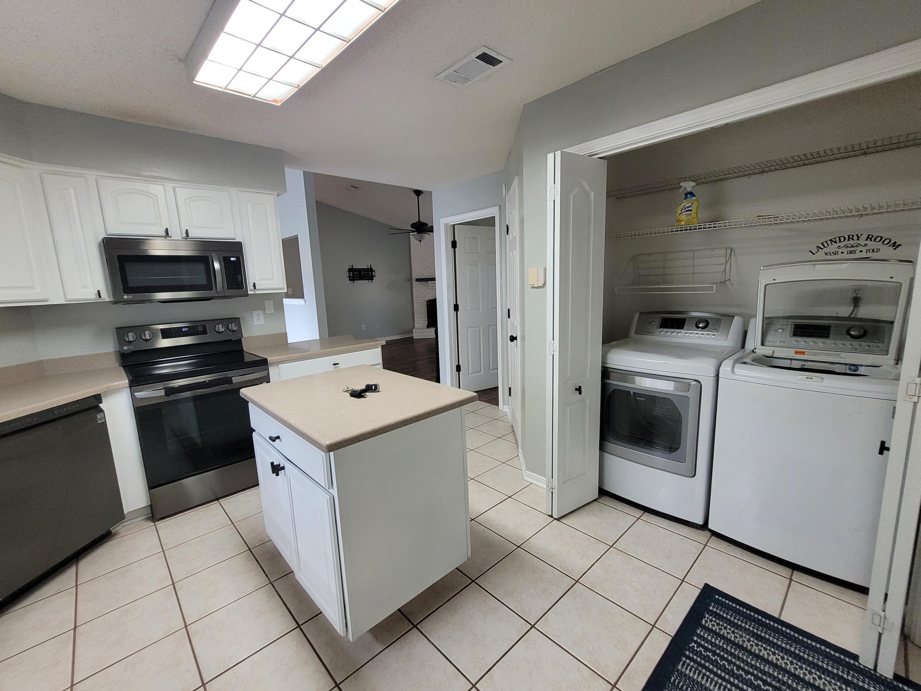 SANDALWOOD - Residential Lease