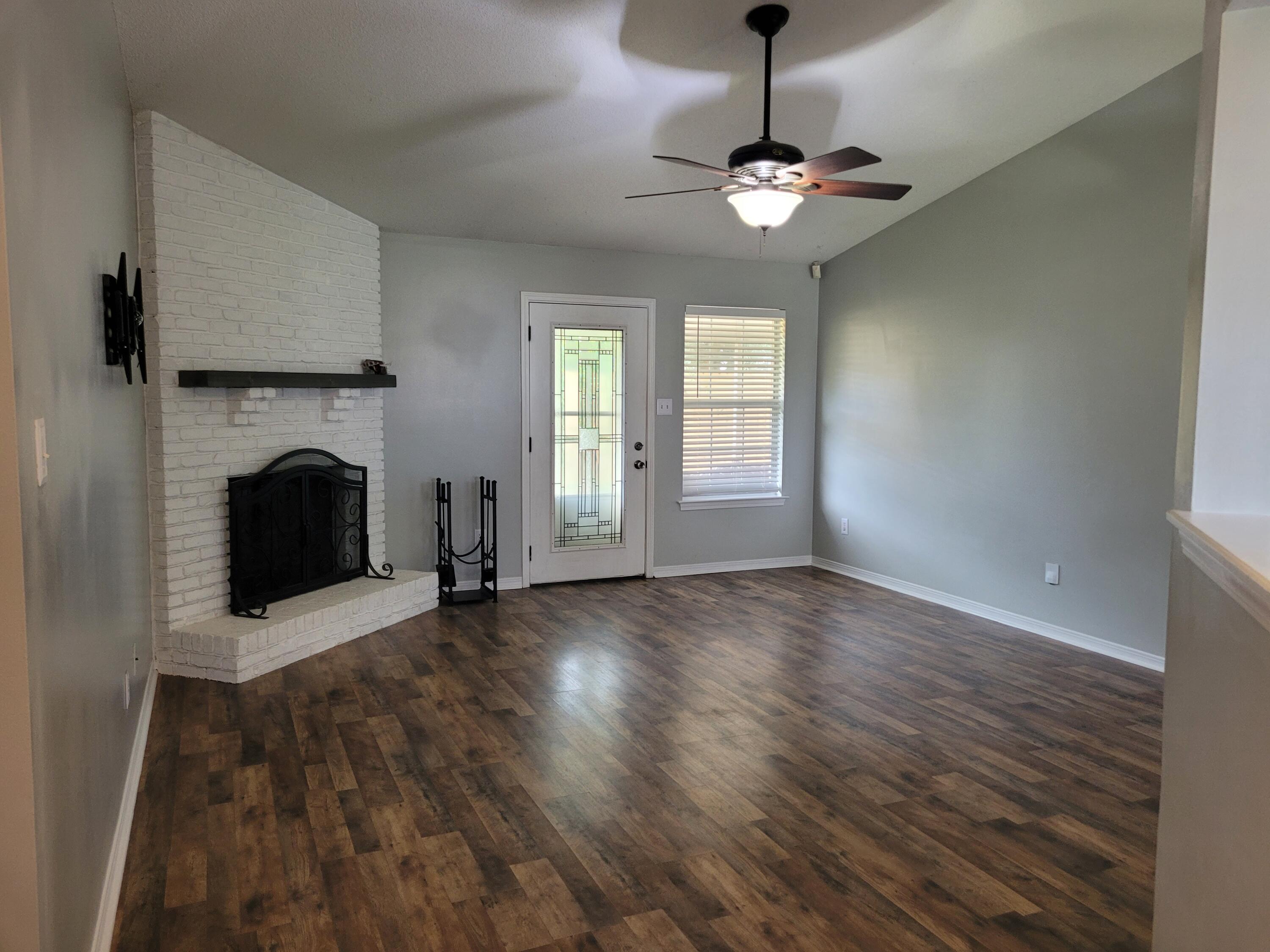 SANDALWOOD - Residential Lease