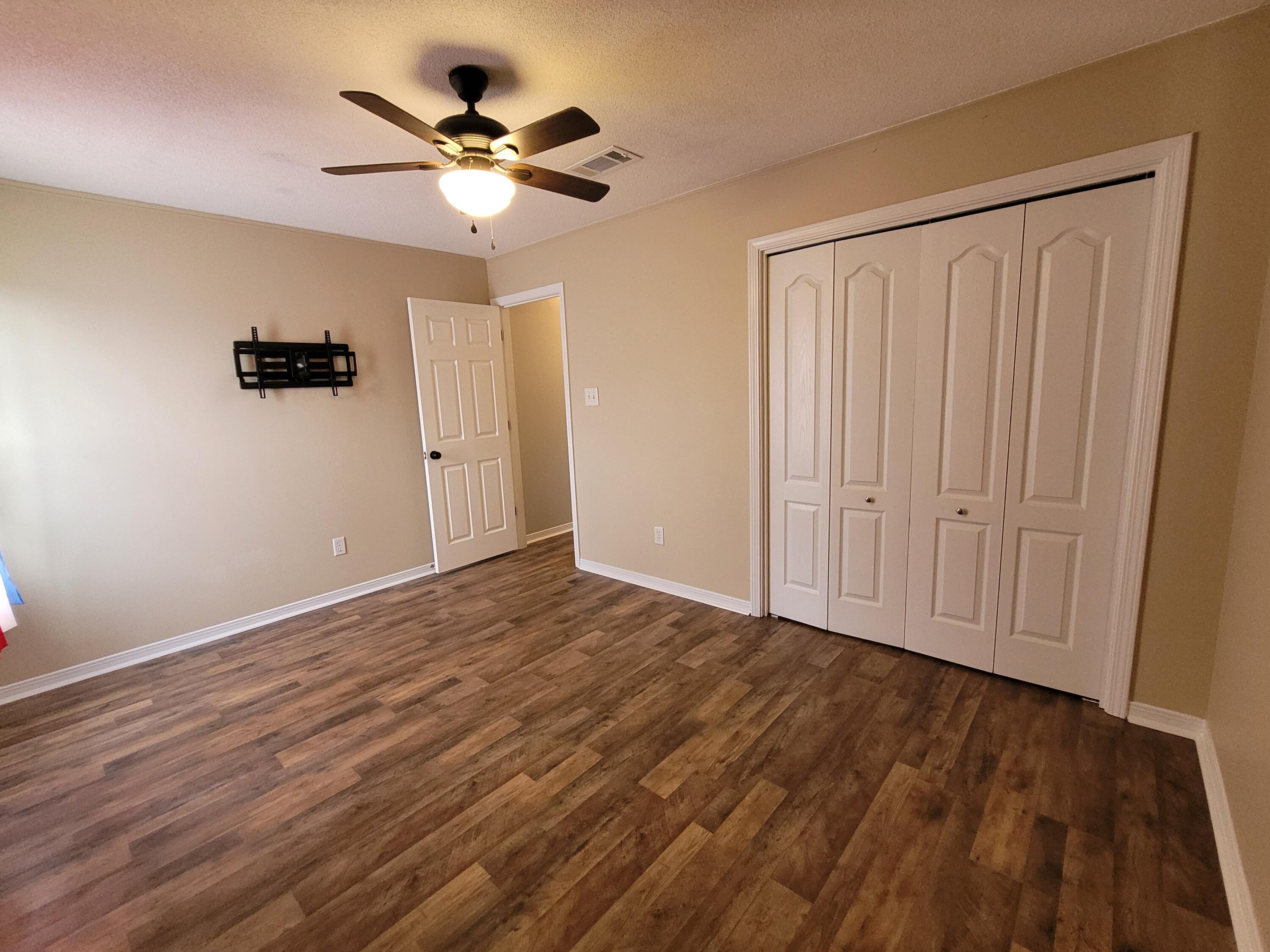 SANDALWOOD - Residential Lease