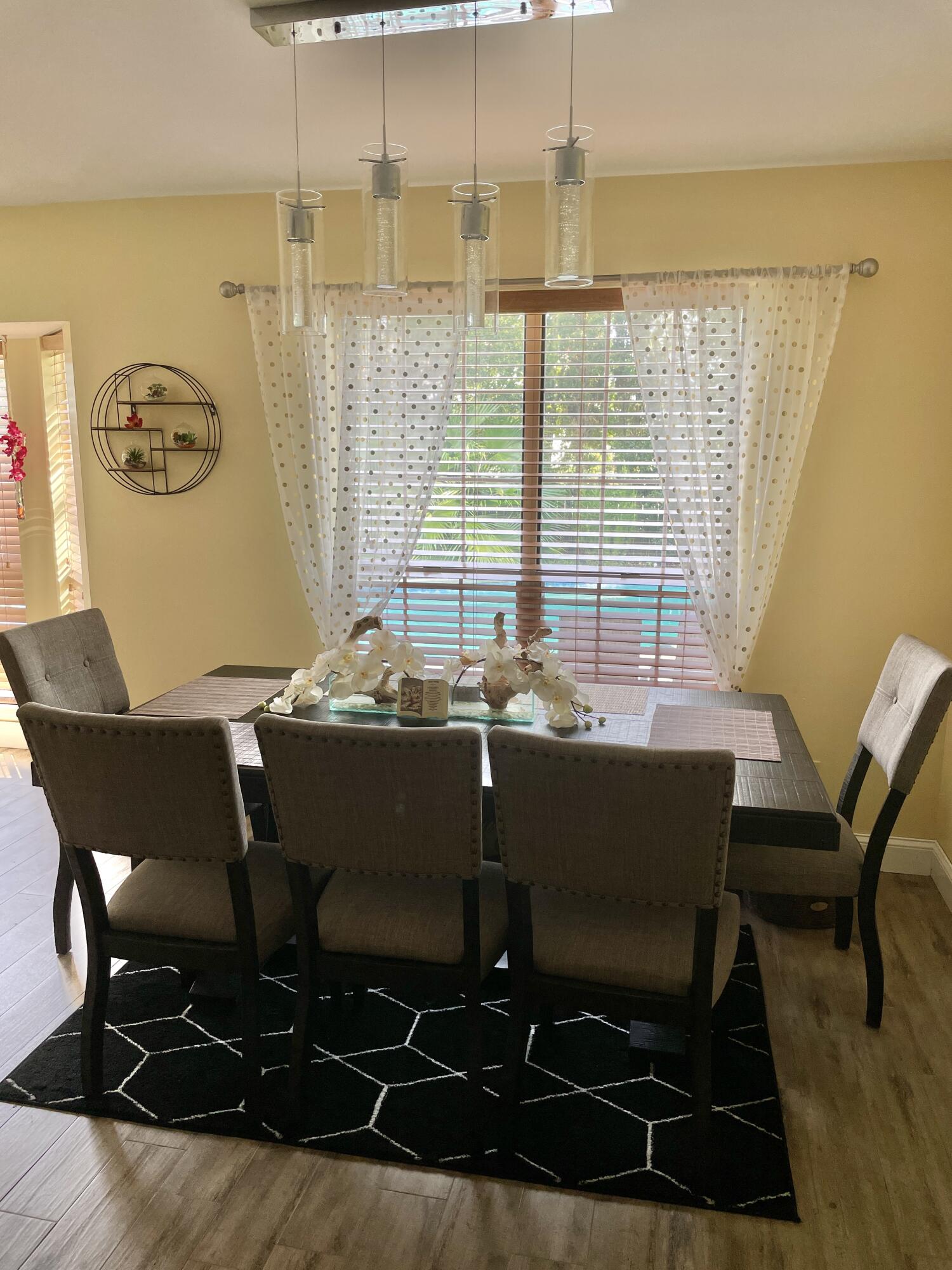 KELL-AIRE GARDENS - Residential