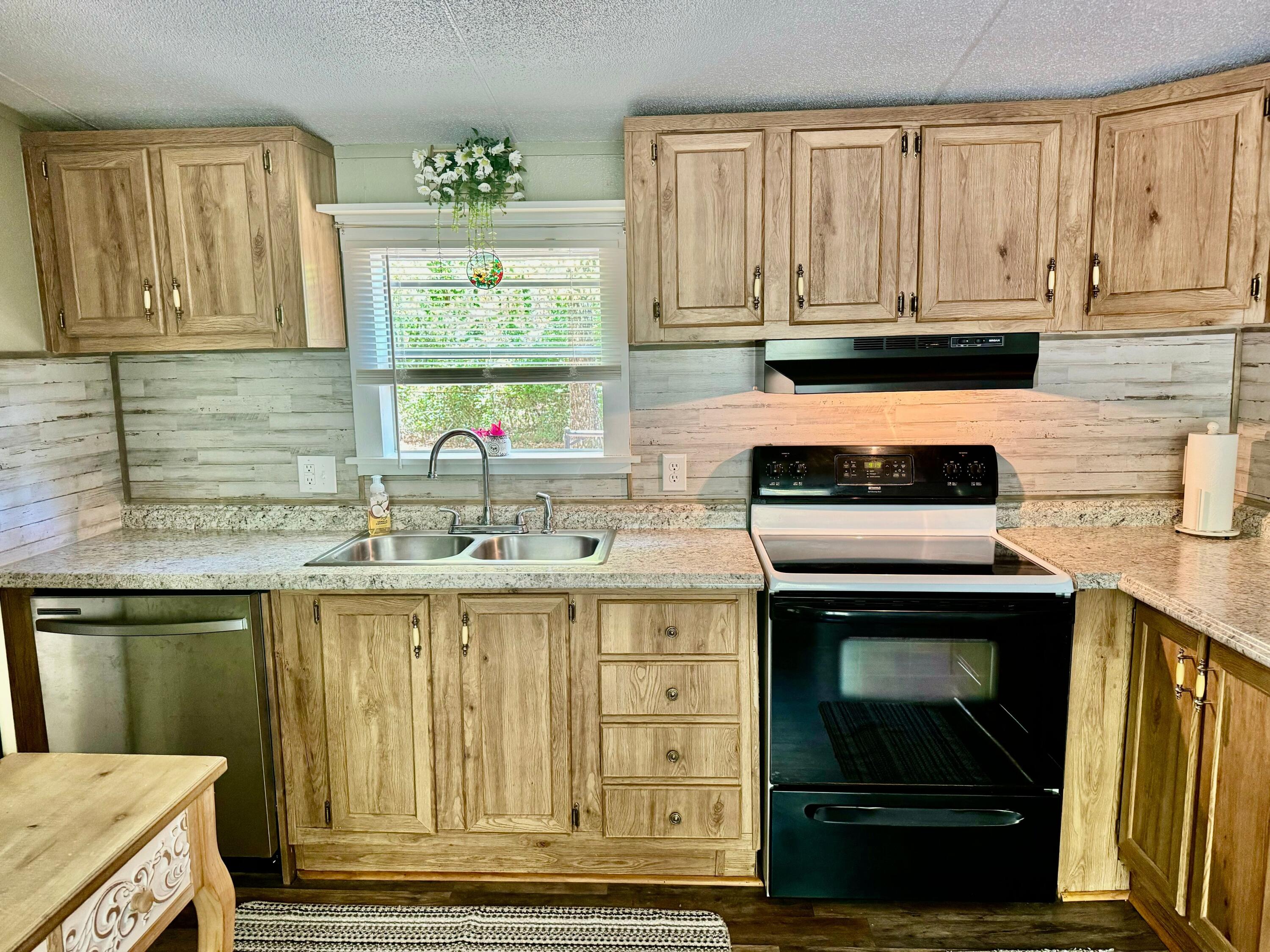 KING LAKE ESTATES - Residential