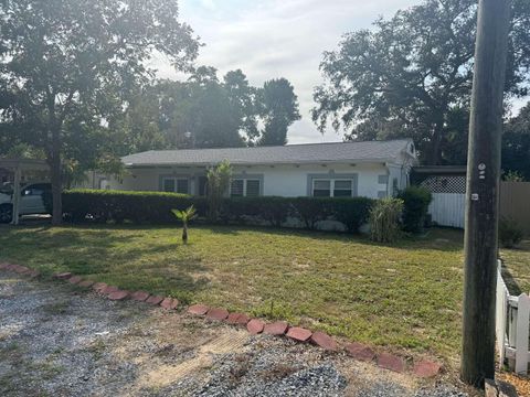 A home in Fort Walton Beach