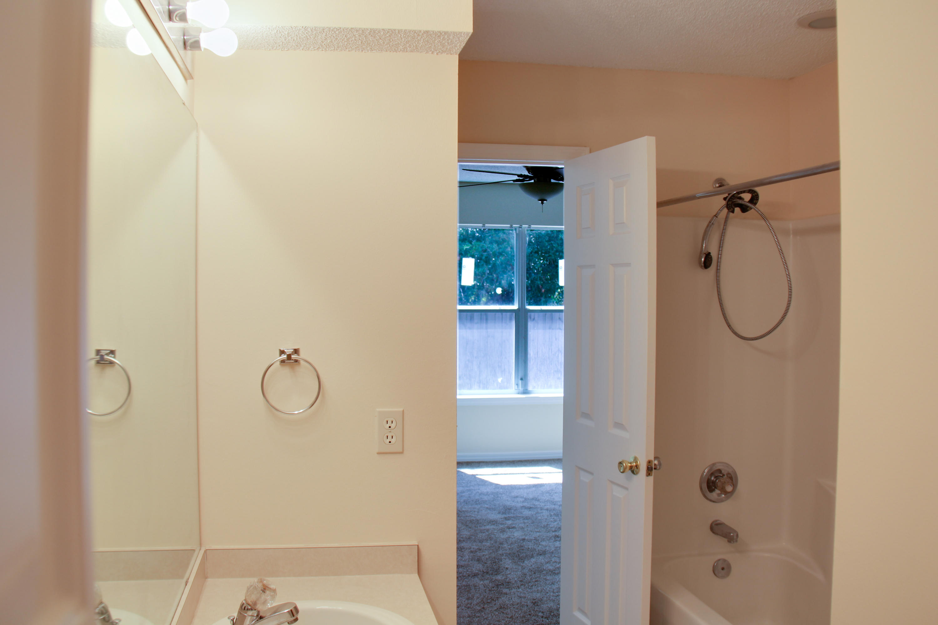 HARBOR BREEZE - Residential