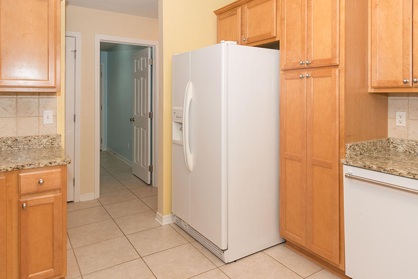 EMERALD POINTE PLAT 3 - Residential Lease