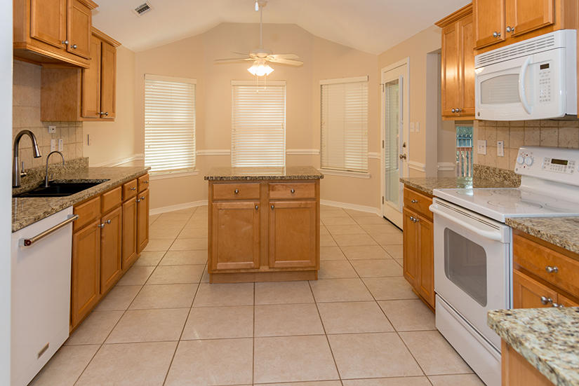 EMERALD POINTE PLAT 3 - Residential Lease