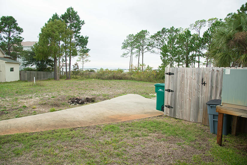 EMERALD POINTE PLAT 3 - Residential Lease