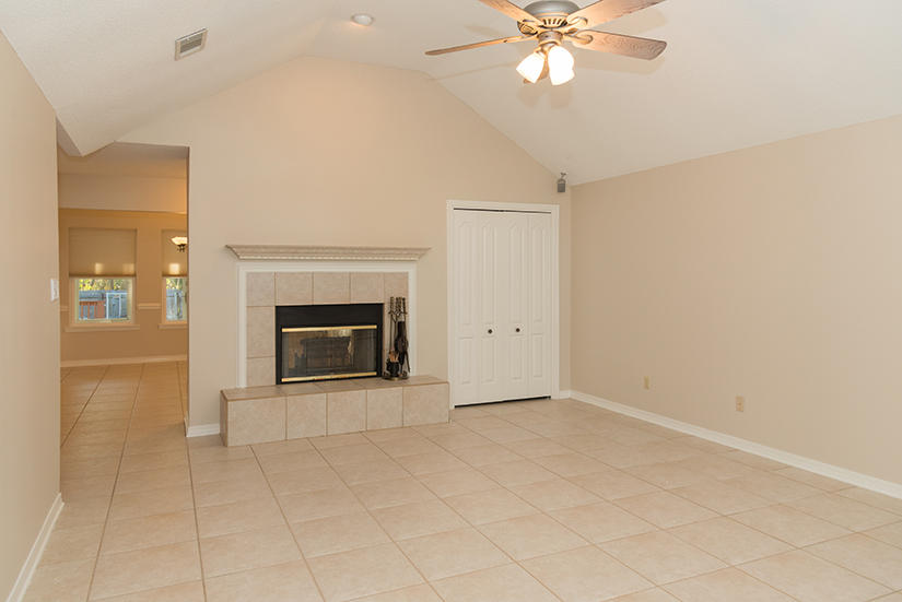 EMERALD POINTE PLAT 3 - Residential Lease