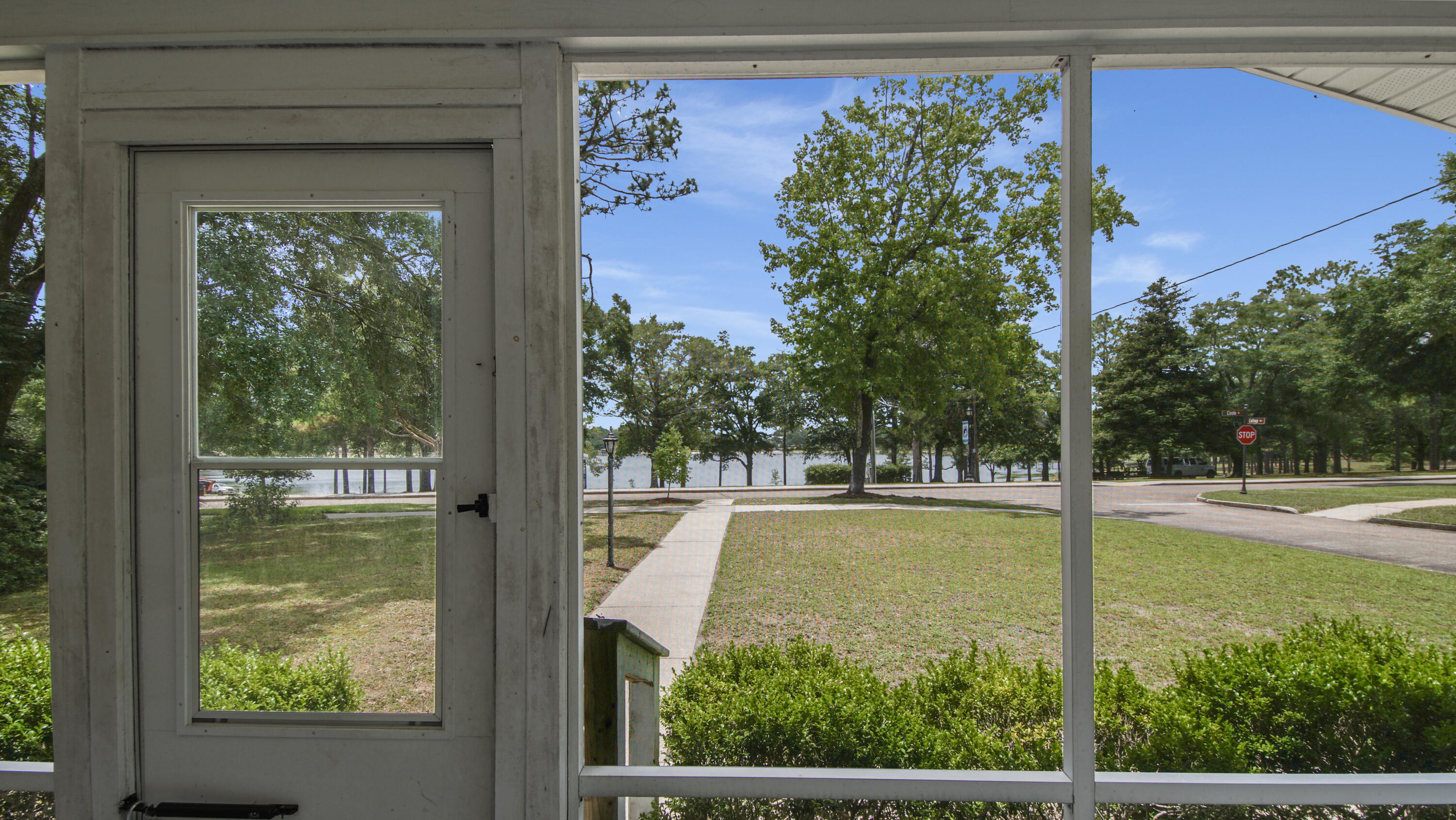 TOWN OF DEFUNIAK SPRINGS - Residential