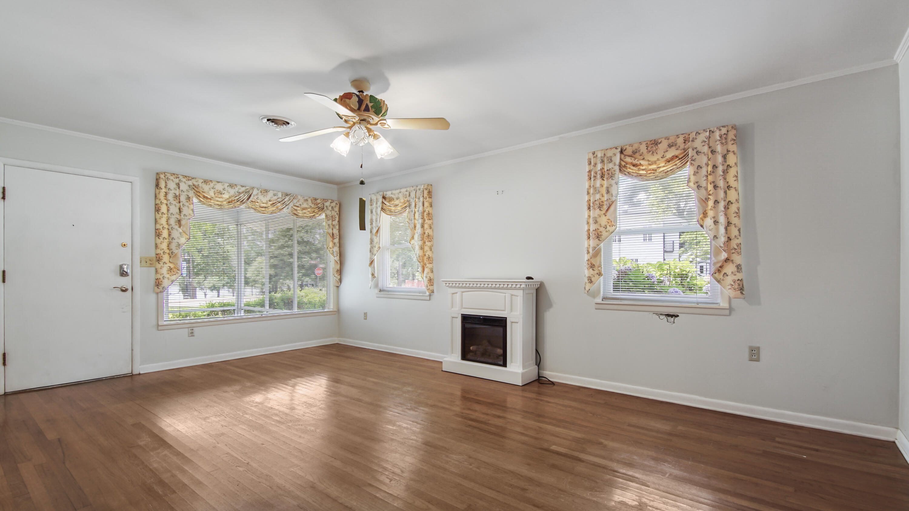 TOWN OF DEFUNIAK SPRINGS - Residential