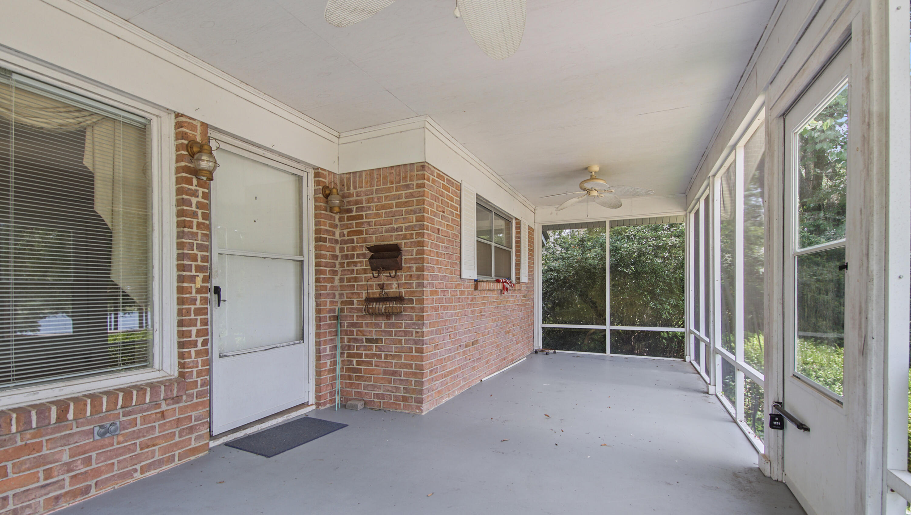 TOWN OF DEFUNIAK SPRINGS - Residential