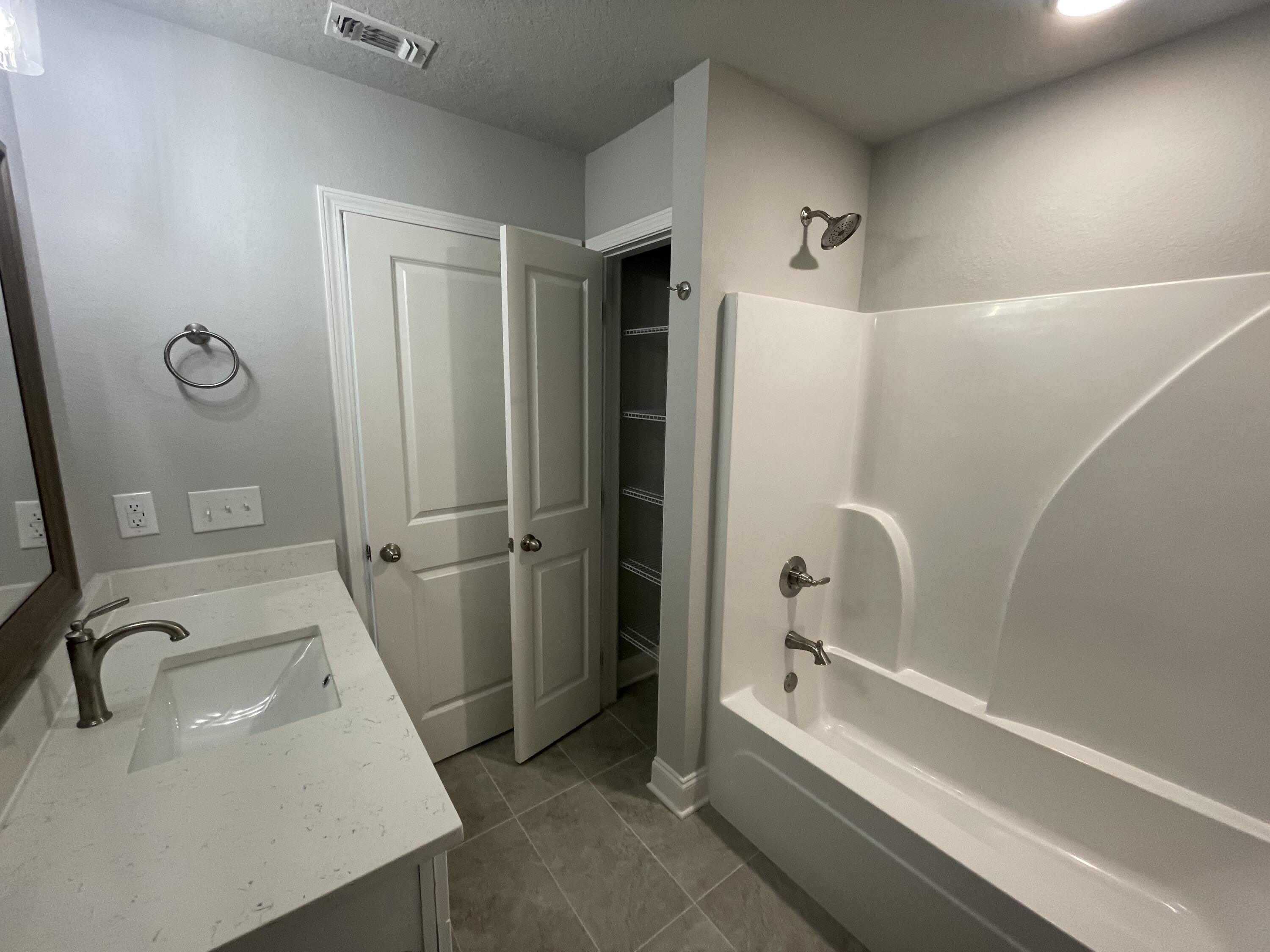 SEROSA ESTATES - Residential