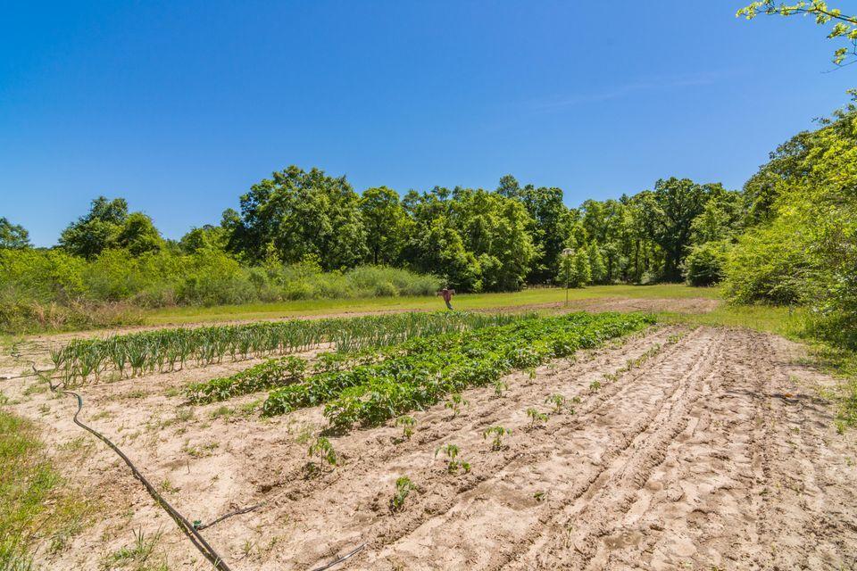 METES & BOUNDS - Land