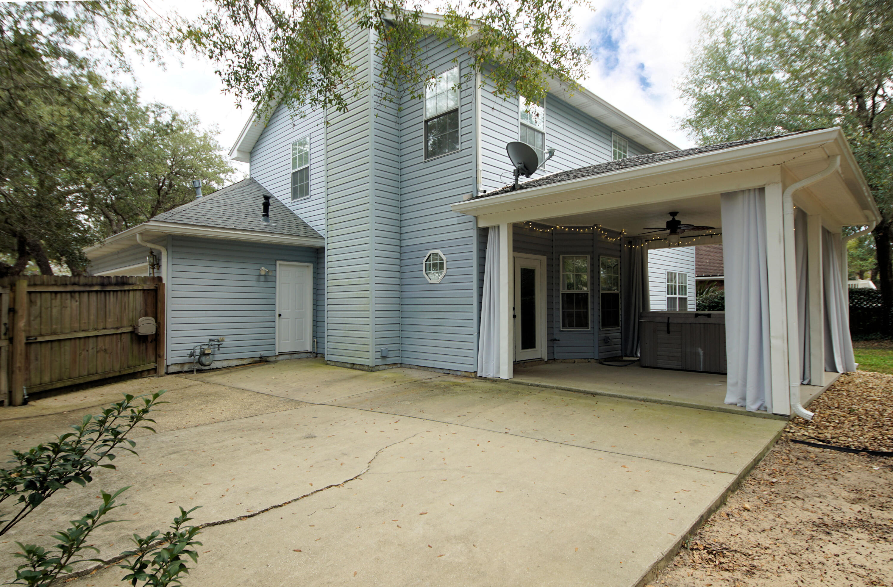 PARKWOOD PLACE AT BLUEWATER BAY - Residential