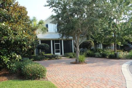 BUNGALOS AT SANDESTIN - Residential