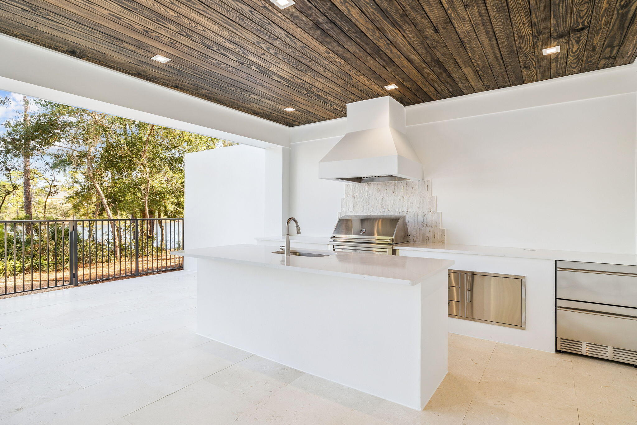 LAKE SHORE ESTATES - Residential