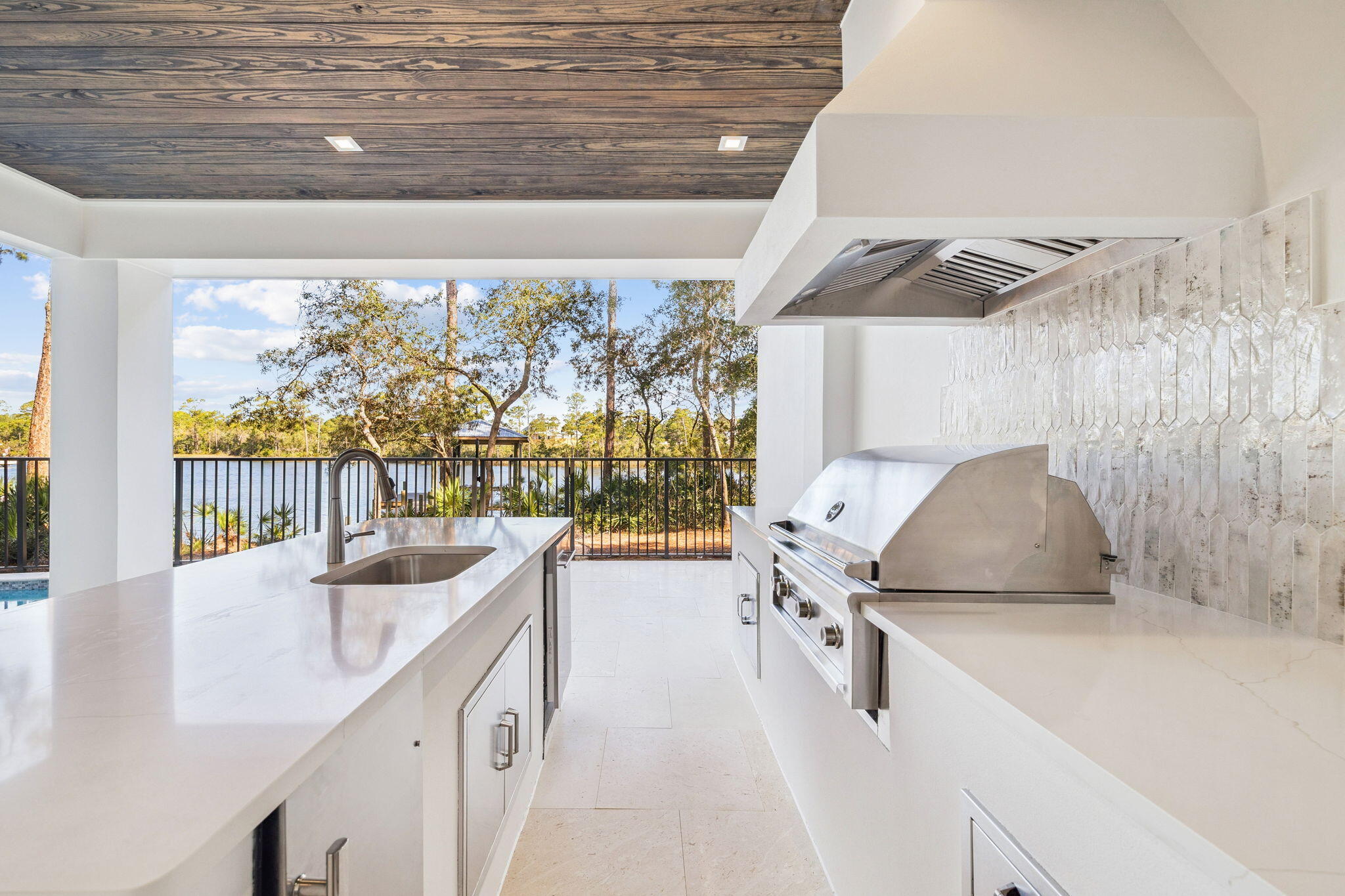 LAKE SHORE ESTATES - Residential