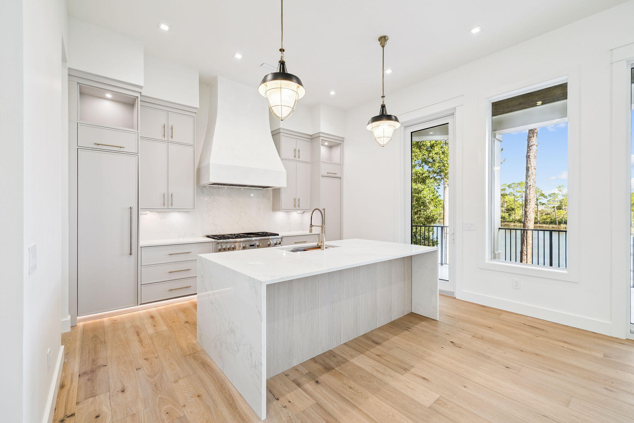 LAKE SHORE ESTATES - Residential