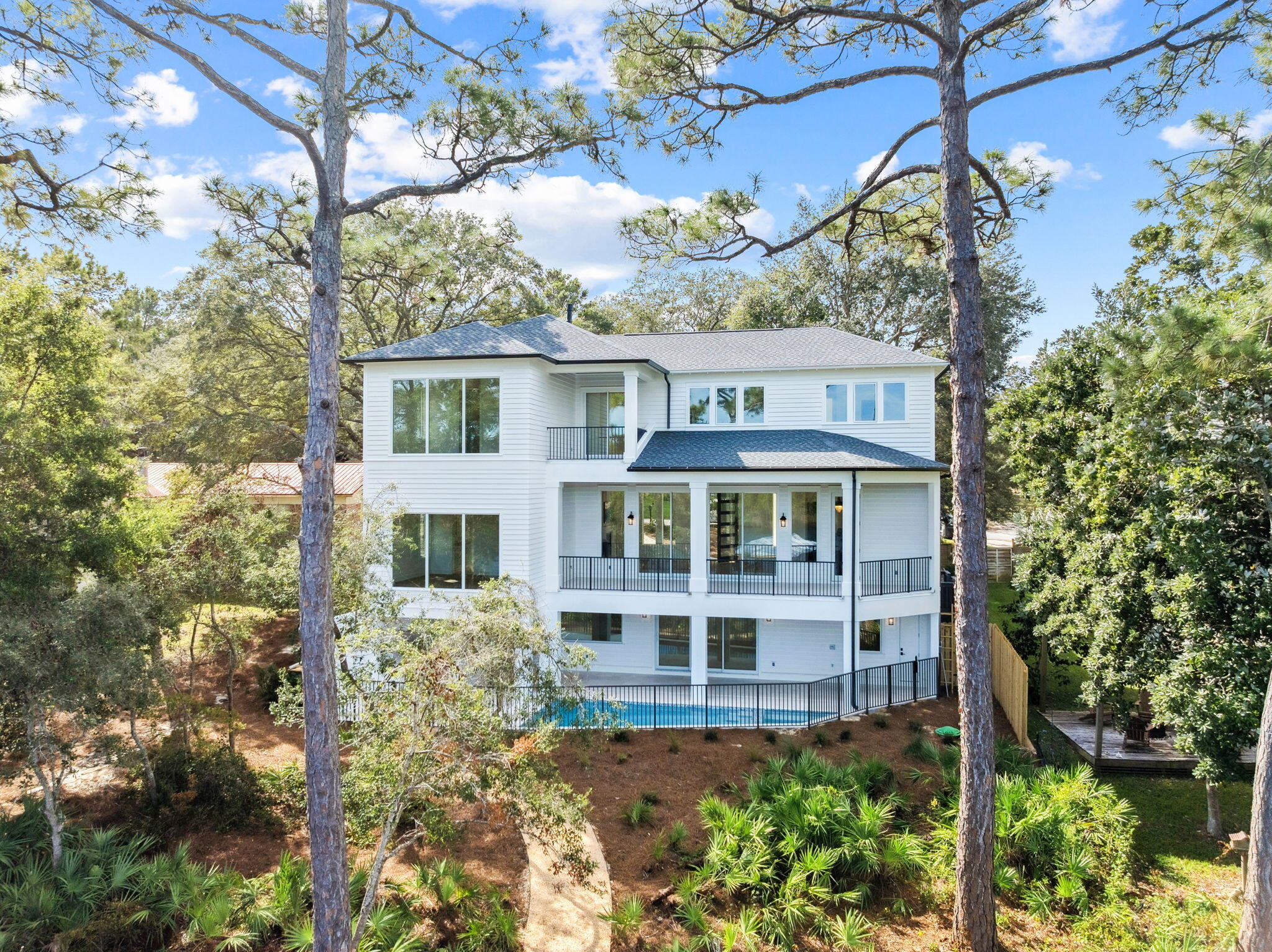 LAKE SHORE ESTATES - Residential