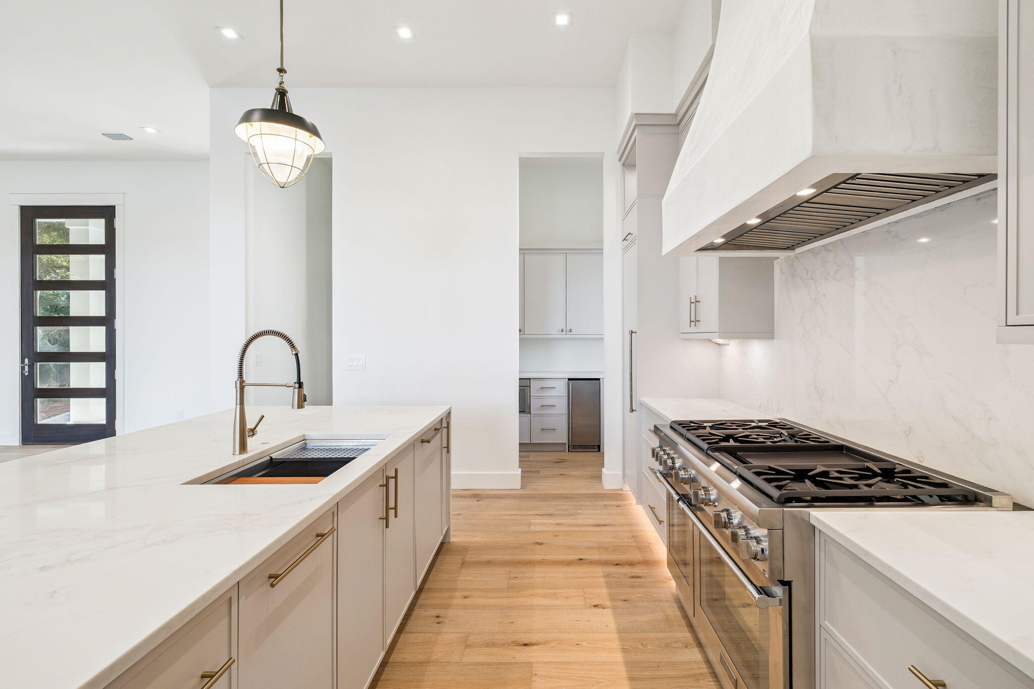 LAKE SHORE ESTATES - Residential