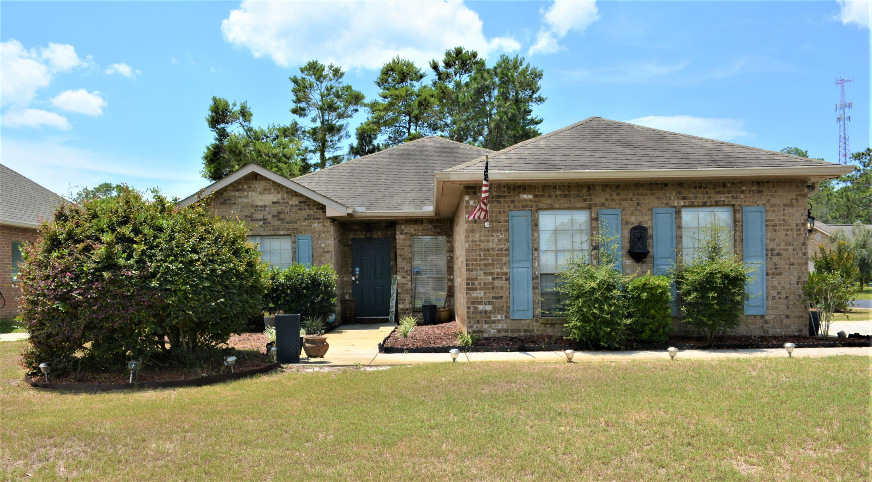 This Peach Creek one-owner home sits on a corner lot.This home is being sold as-is, and is ready for you to add your personal touches.
Located closely to the white sandy beaches on 30A and schools.
Any information deemed important to be verified by buyer.