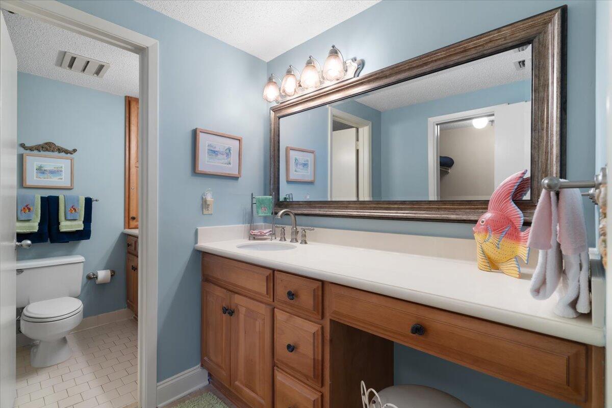 NAVARRE TOWERS CONDO - Residential