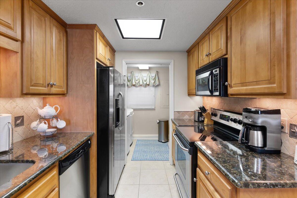 NAVARRE TOWERS CONDO - Residential