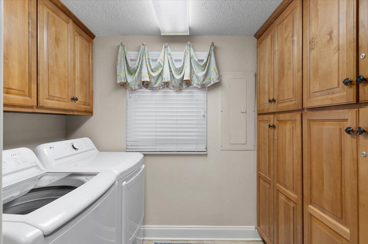 NAVARRE TOWERS CONDO - Residential