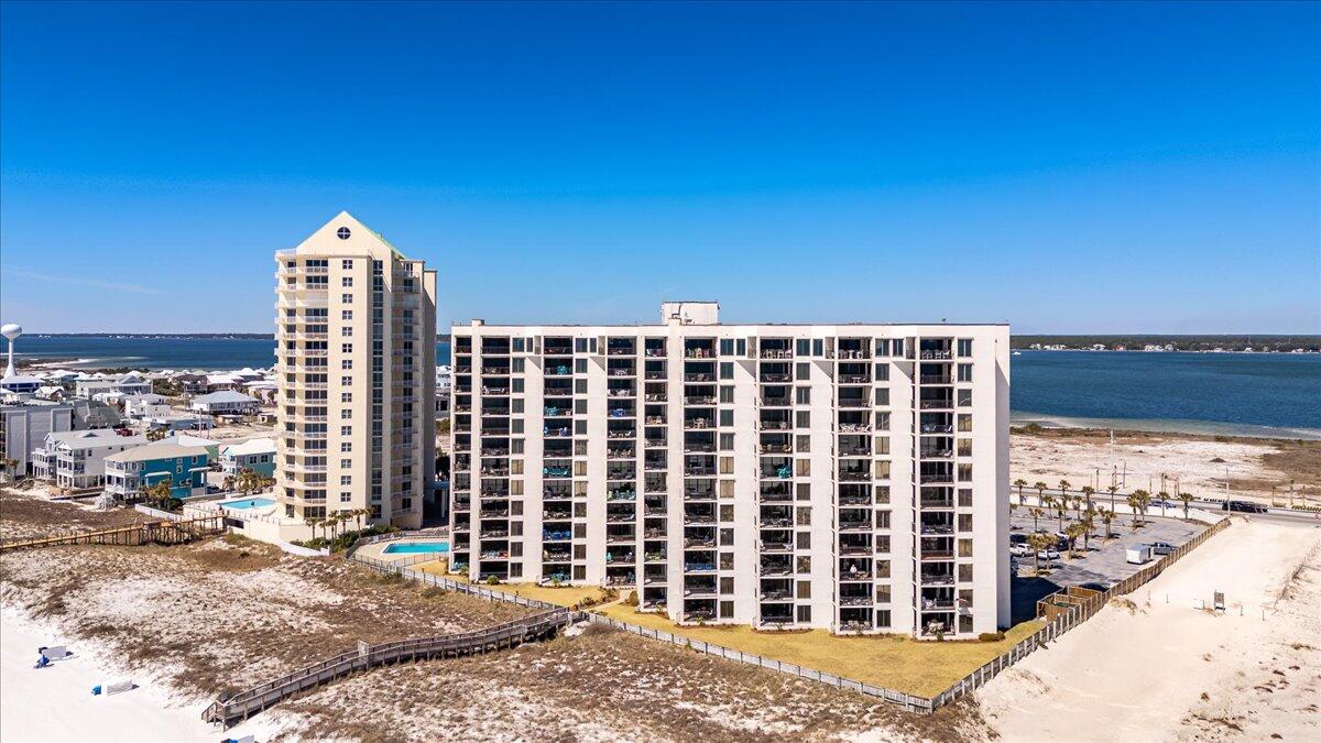 NAVARRE TOWERS CONDO - Residential