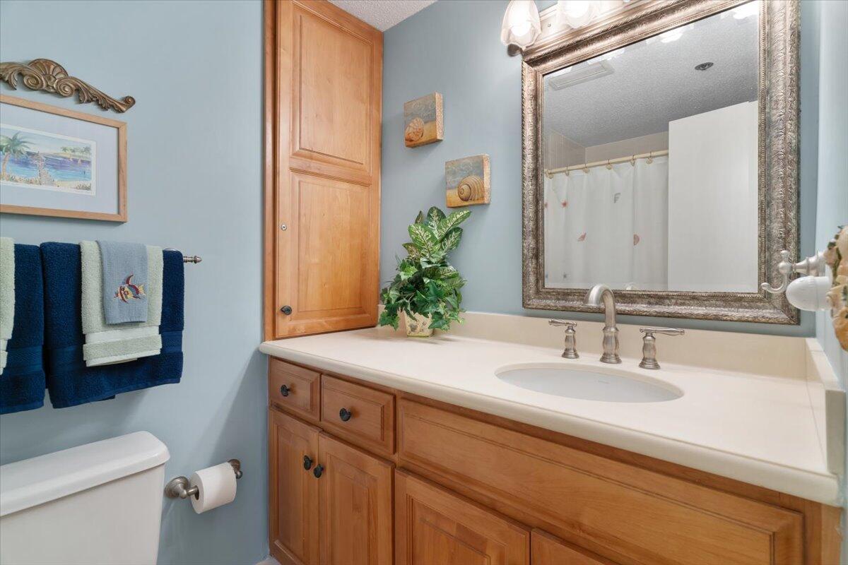 NAVARRE TOWERS CONDO - Residential